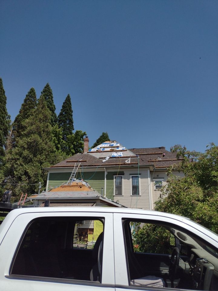 Residential Roofing Installation using Malarkey Vista AR Shingles by Orezona Building & Roofing Company, Inc.