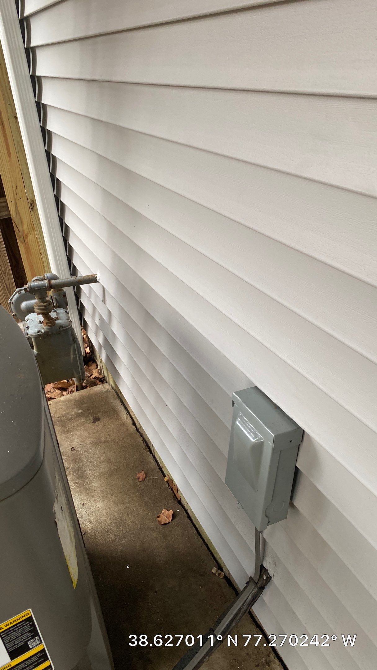 Woodbridge: CertainTeed Monogram 4" Straight Lap Siding in Sterling Gray by RM Banning, Inc.