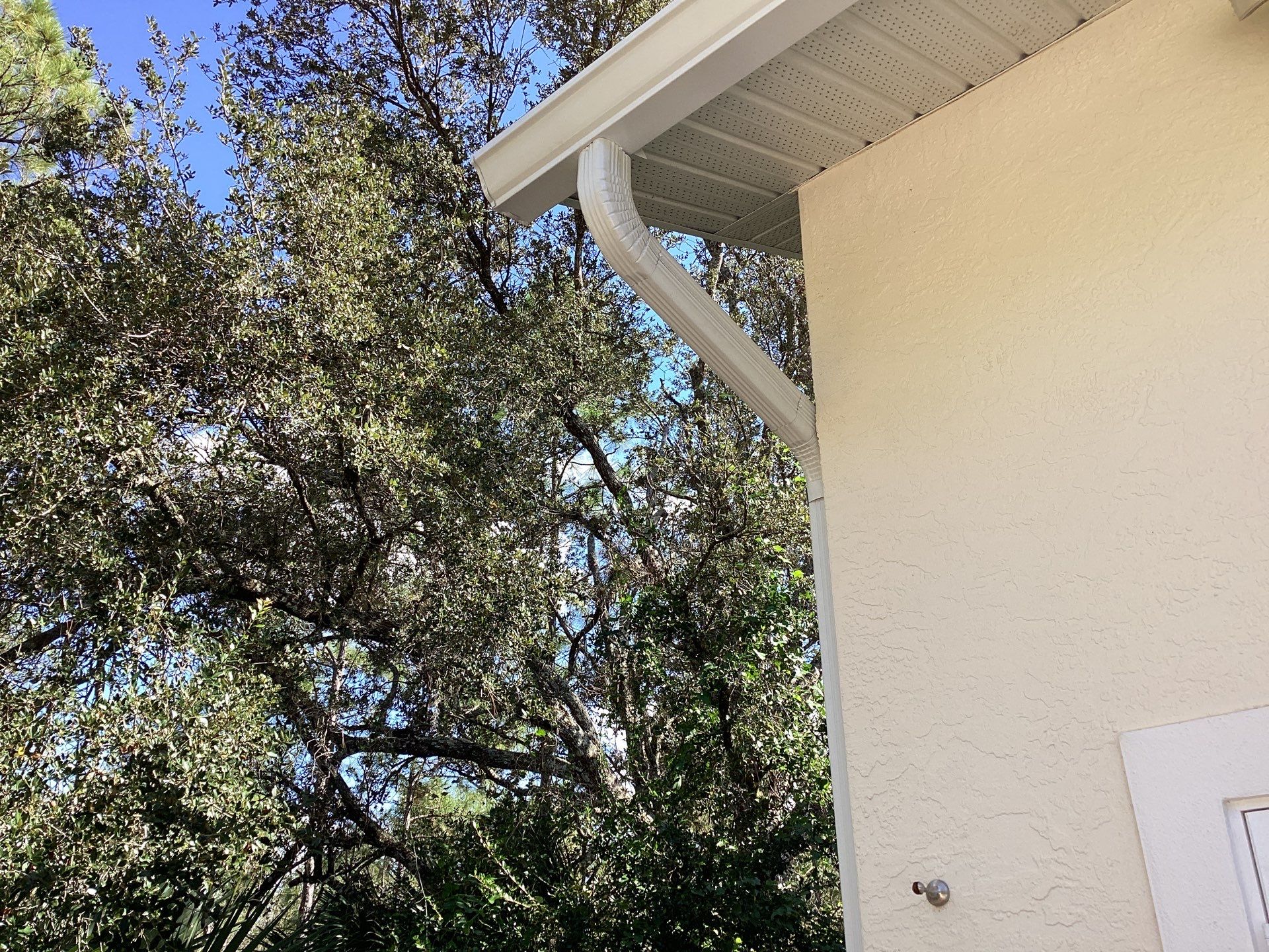 Gutter cleaning and Seal in Lehigh Acres, FL by Gutter Professors