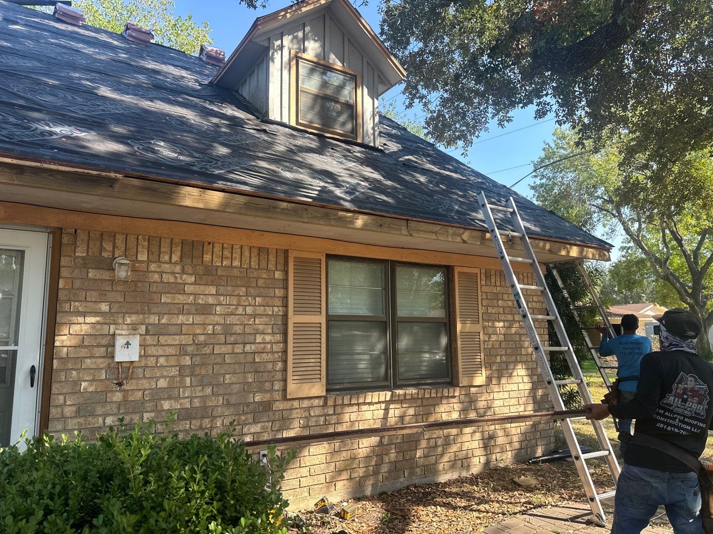 Residential Roofing Repair using Owen's Corning Duration (Lifetime) Shingles by Roof Repair Company