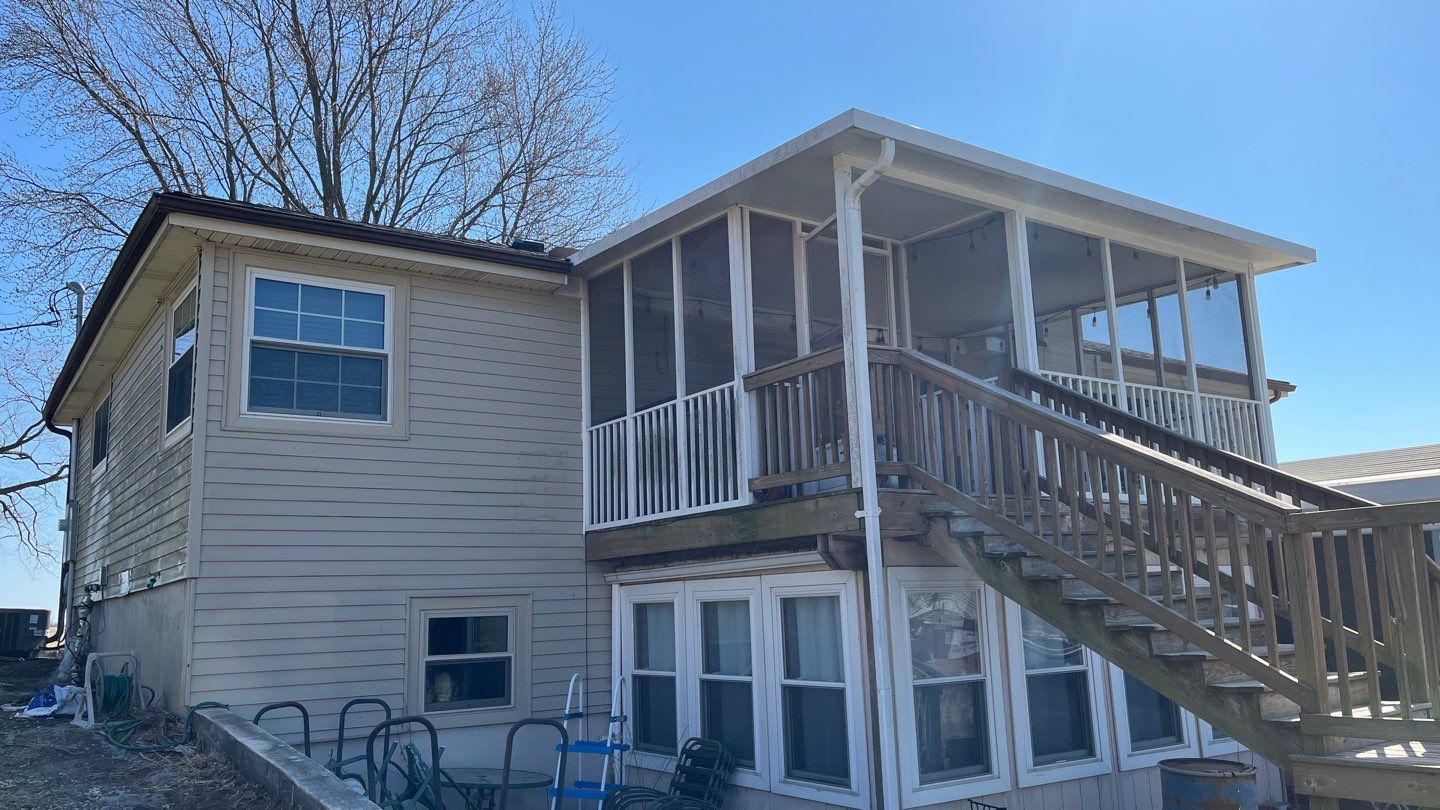 Modern Living by EEC  Windows, Siding & Roofing 