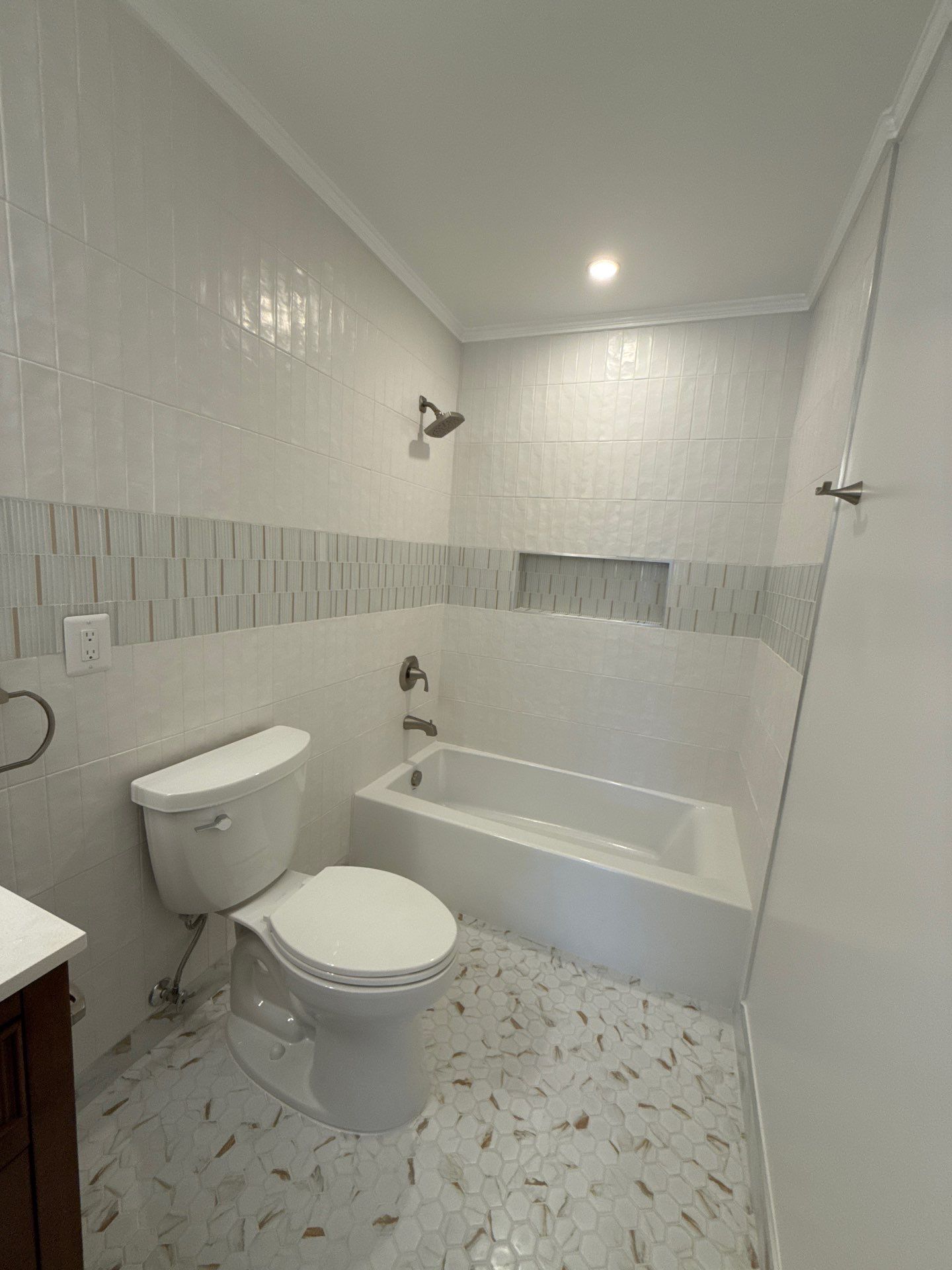 Full bathroom remodeling by Jesus Master Handyman LLC 