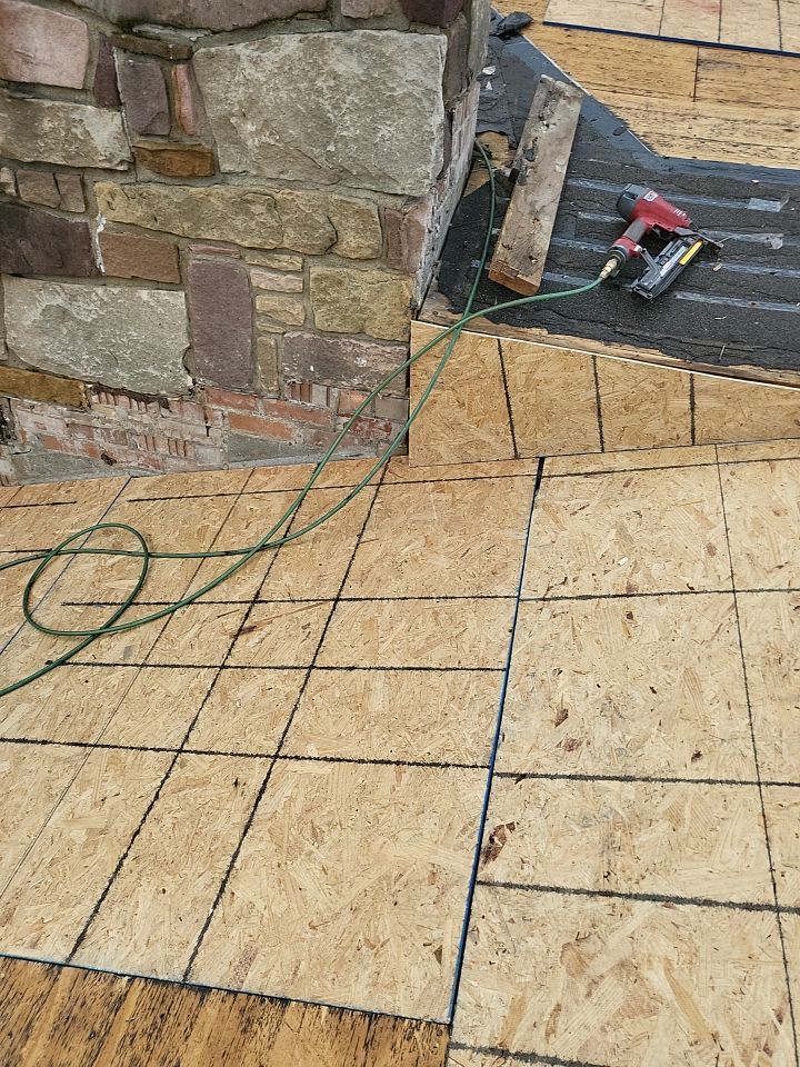 ATLAS PINNACLE HP W/SCOTCHGARD COLOR: WEATHERED WOOD by Eagle Eye Roofing