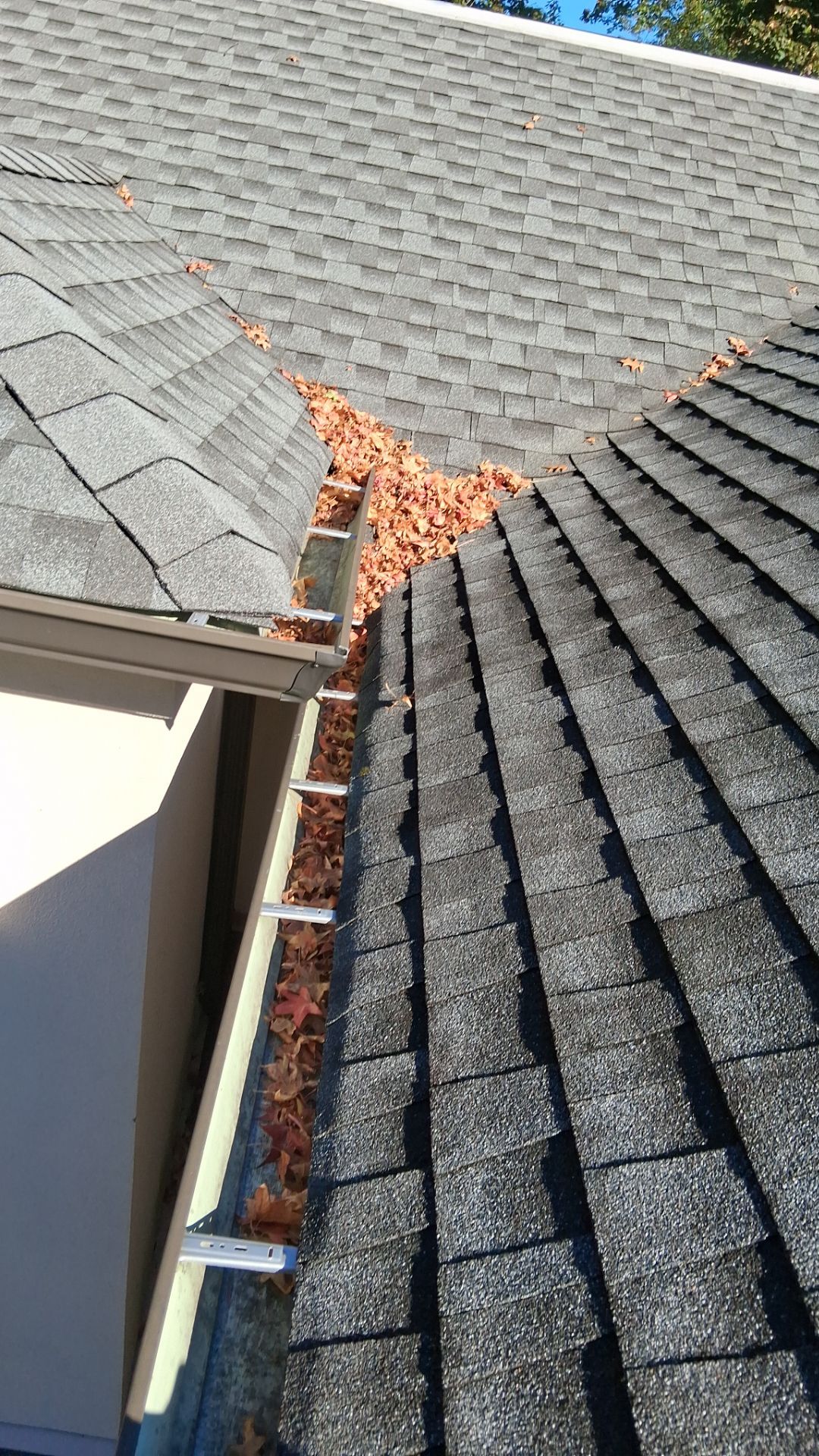 Gutter Cleaning & Downspout Flushing in Tenafly, NJ by NJ Home Maintenance Services
