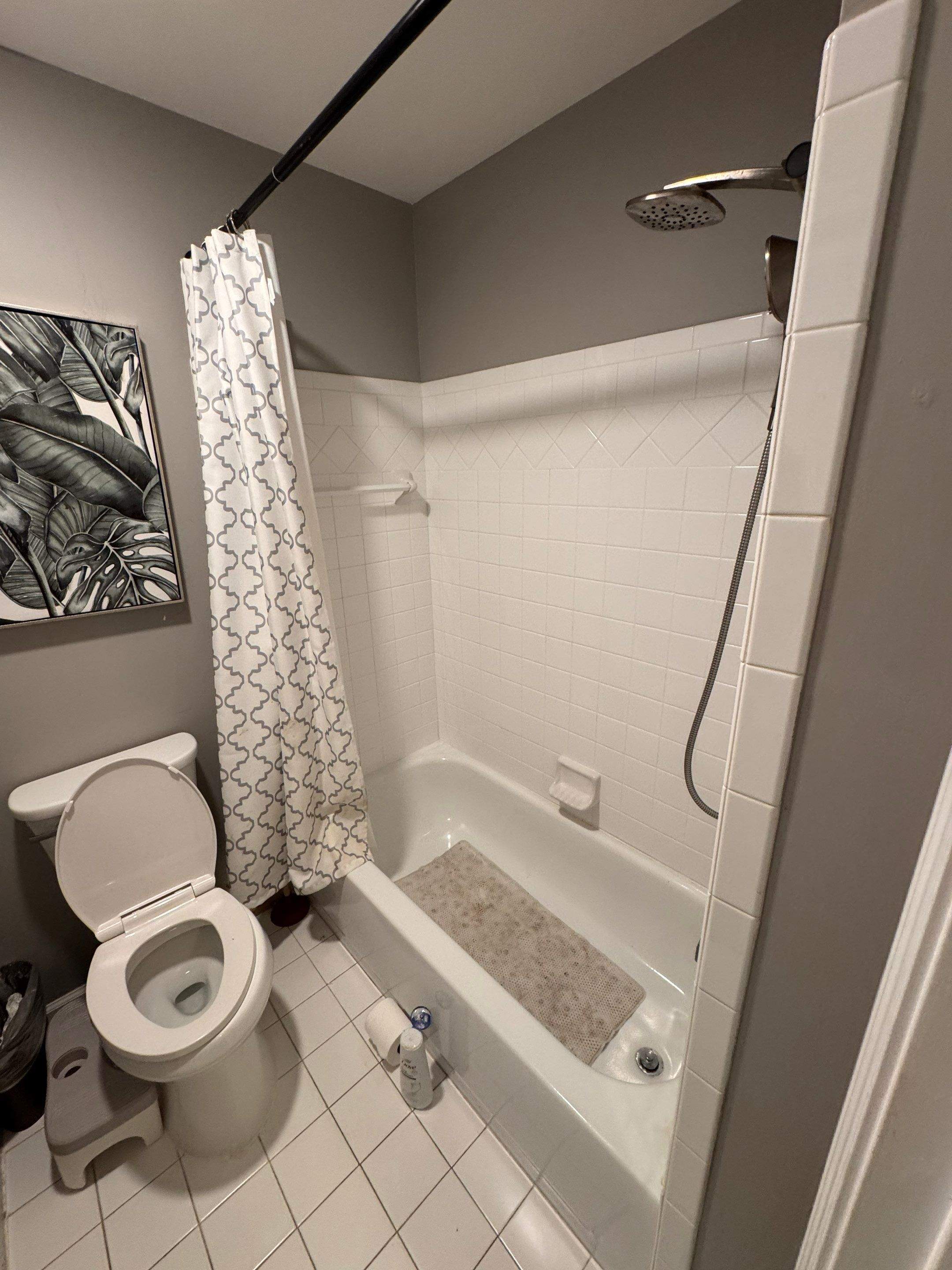 Jack and Jill bathroom renovation by Prudencio