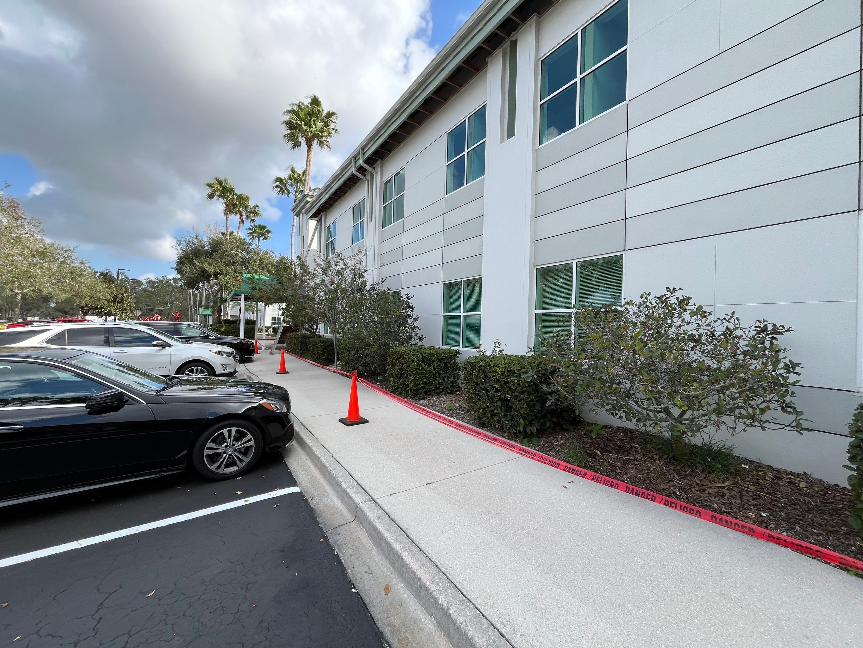 6-Inch White Seamless Gutters in Sarasota FL by Gutter Professors
