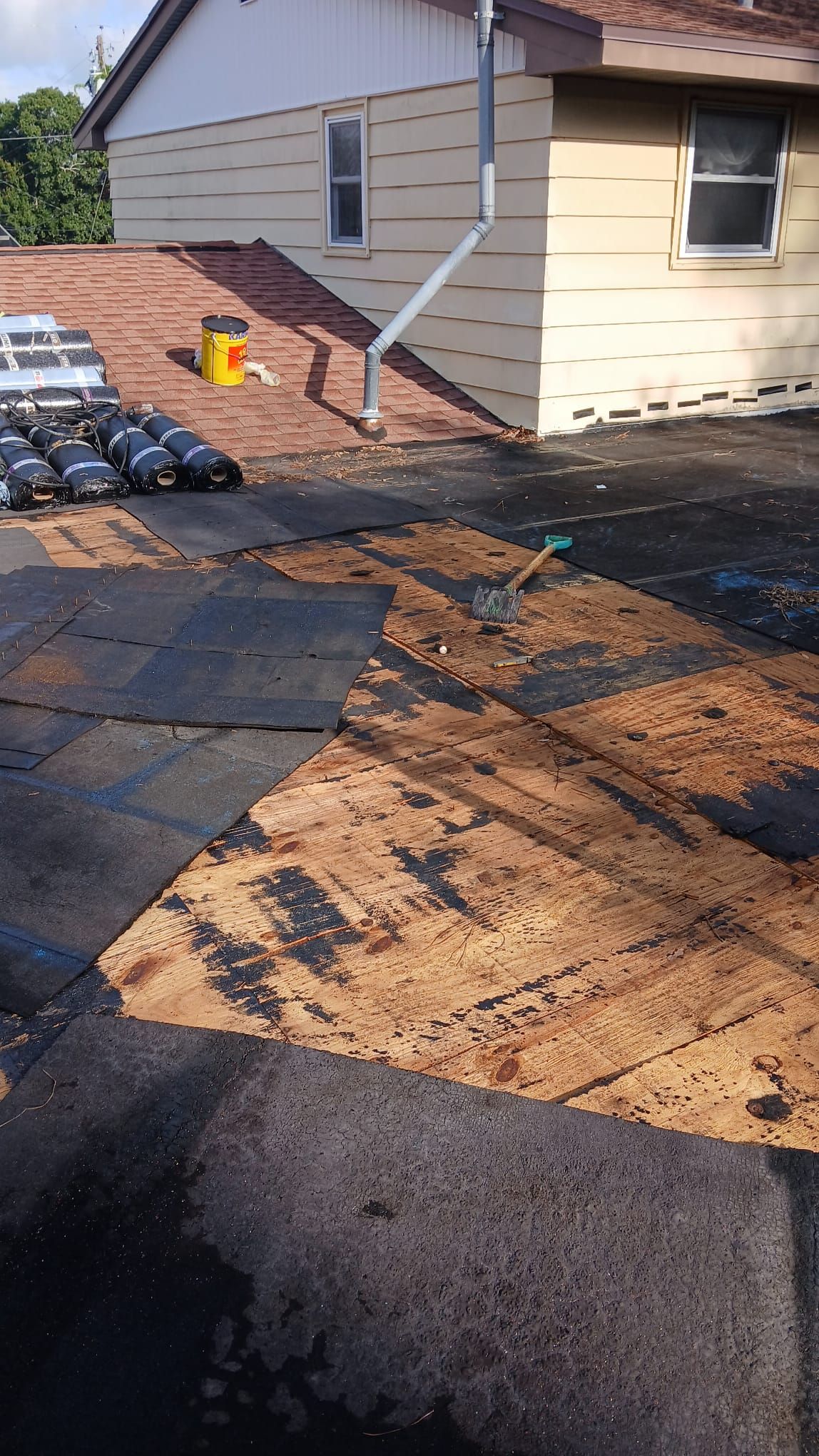 Project in St. Petersburg 33702 by Mitchell Roofing Company LLC 