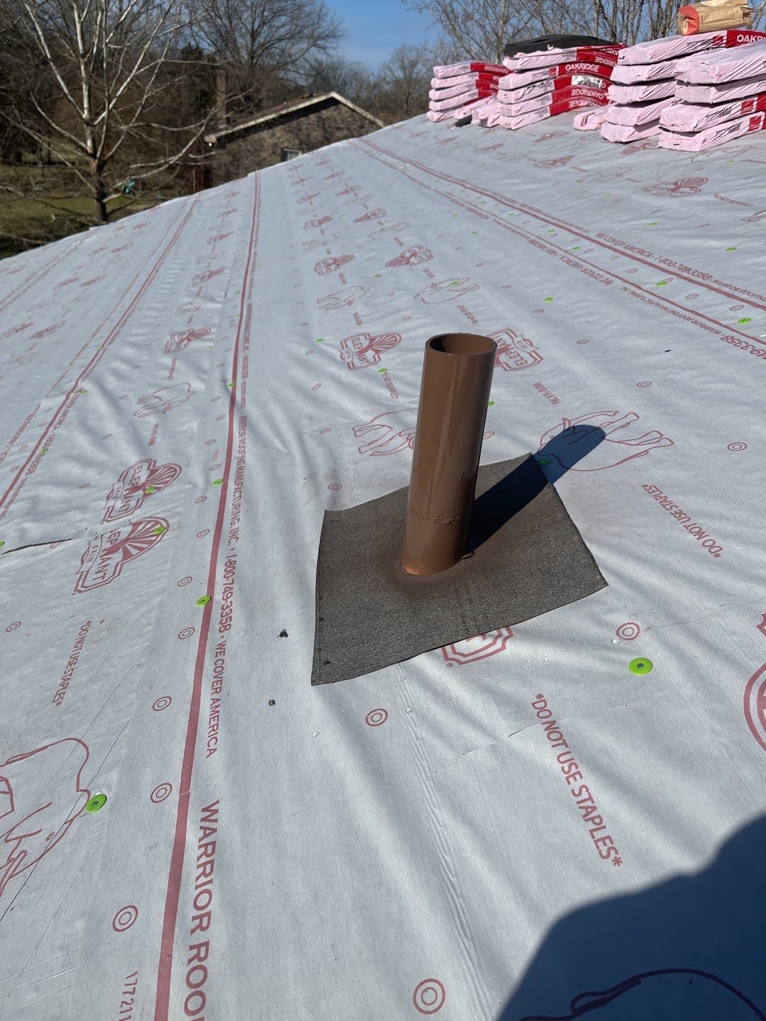 Residential Roofing Installation using Owens Corning Oakridge Roofing System by Undersun Roofing 