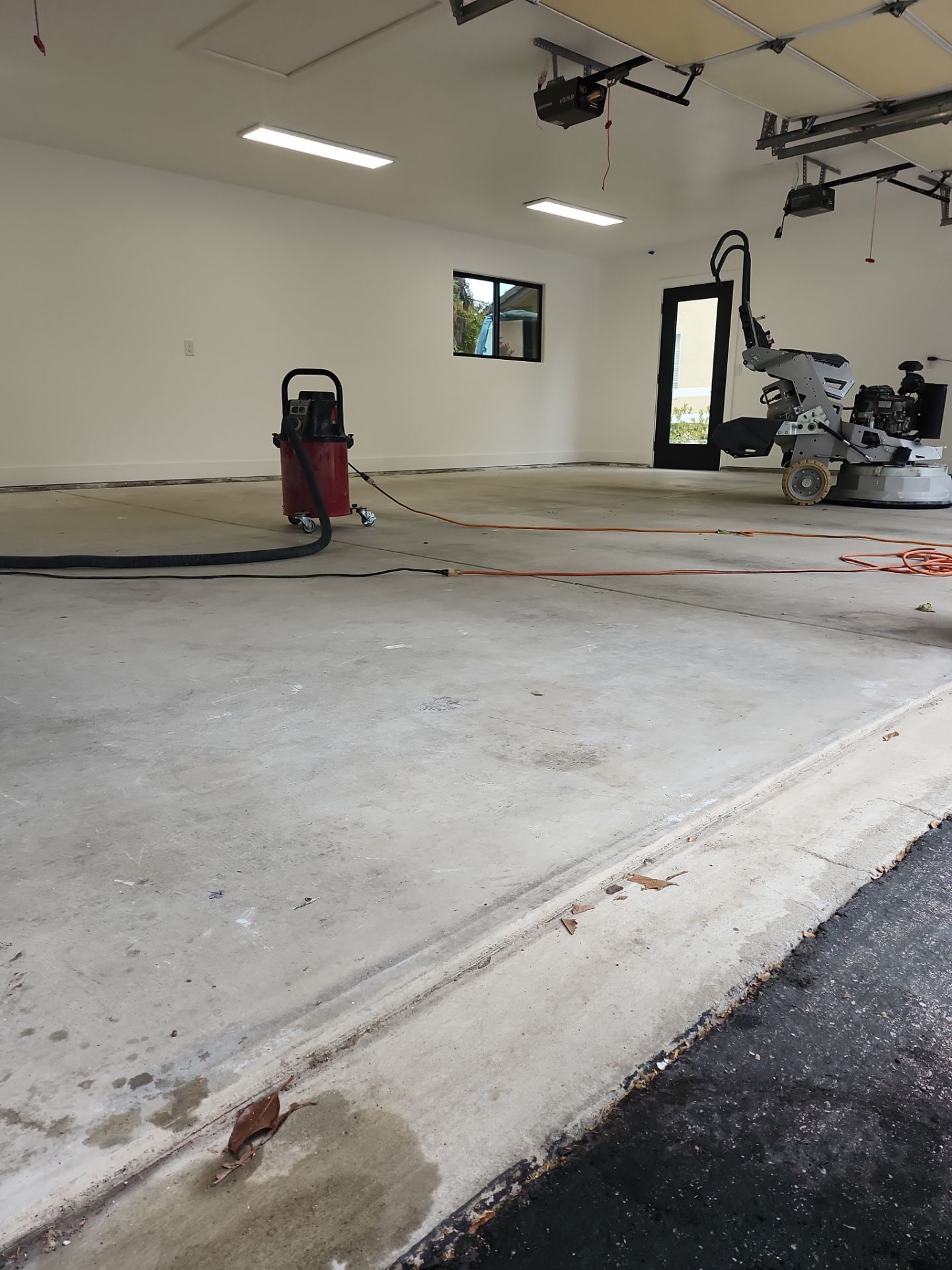 Domino Garage by MGP Coatings