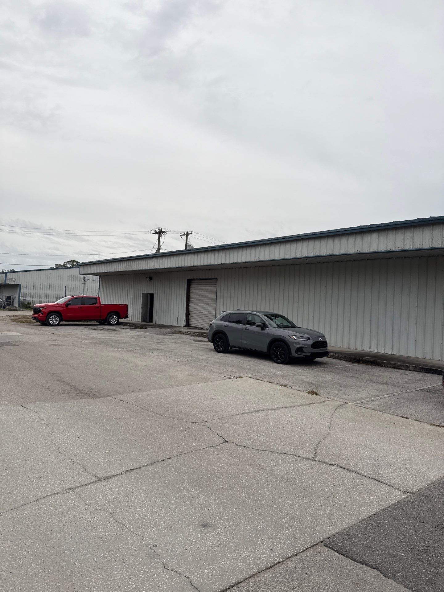 Clean Gutters and Seal Seams in Lakeland FL by Gutter Professors