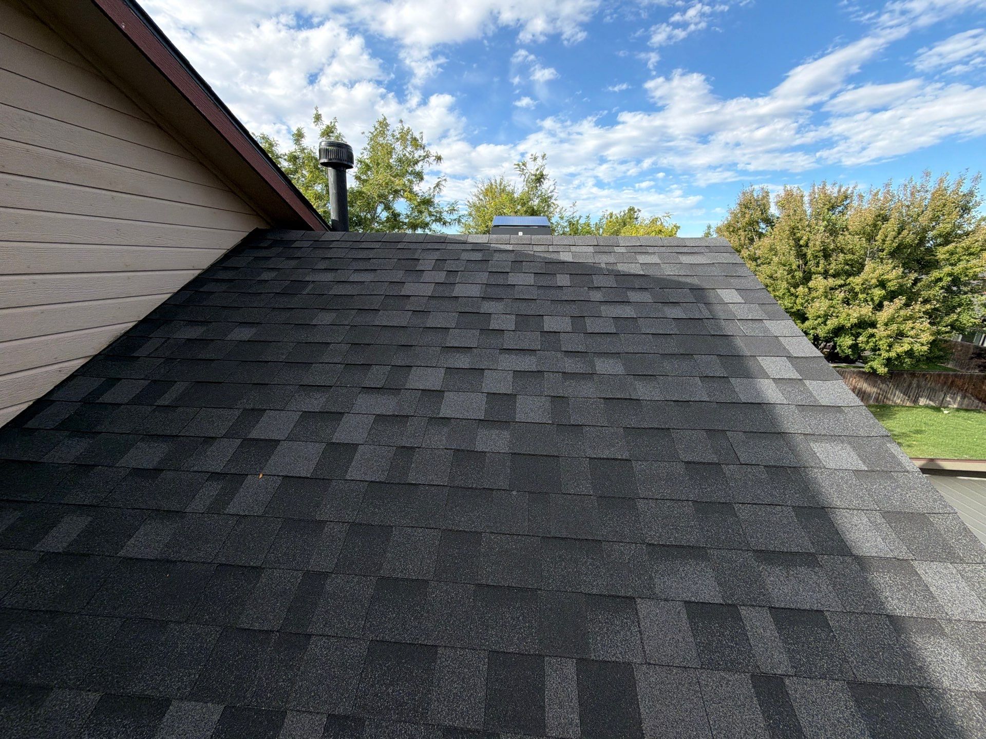 Residential Roof Replacement in Meridian Featuring Charcoal Architectural Shingles by Olive Roofing