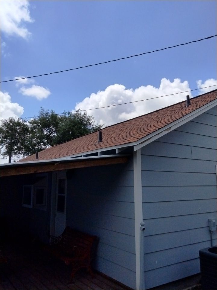 Sinton ShowStopper by Bayfront Roofing and Construction