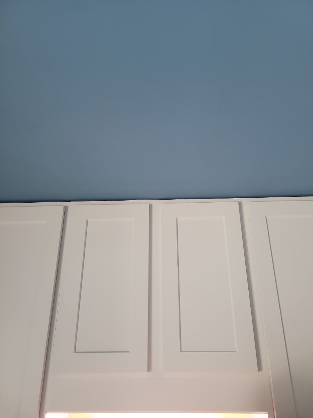 Holly Springs Kitchen Remodel – Two-Tone Shaker Cabinets & Open-Concept Design by Elite Remodeling and Design LLC