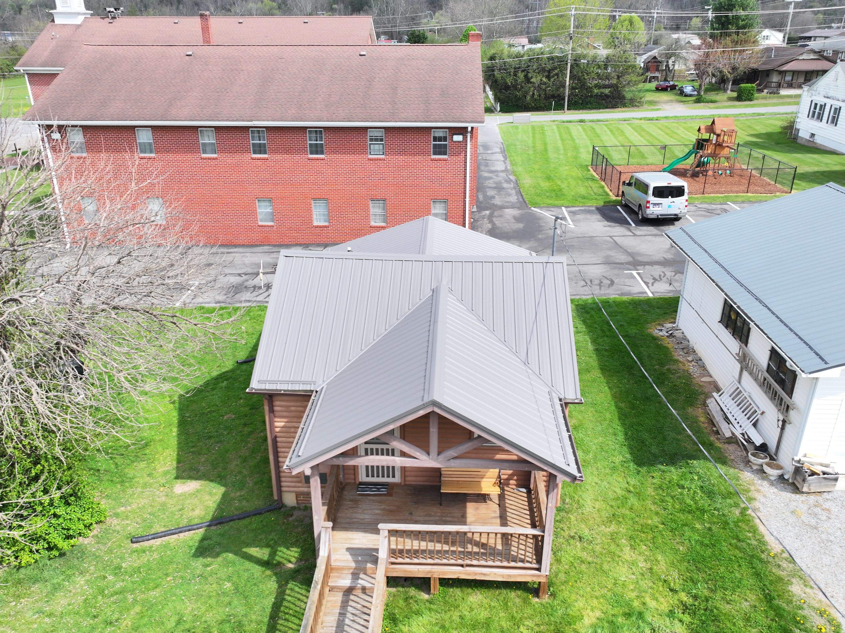 Horton Residence by Omnia Roofing