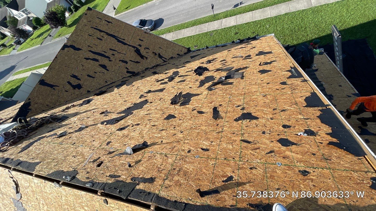 Residential Roofing Installation using Owens Corning Oakridge Roofing System by Undersun Roofing 