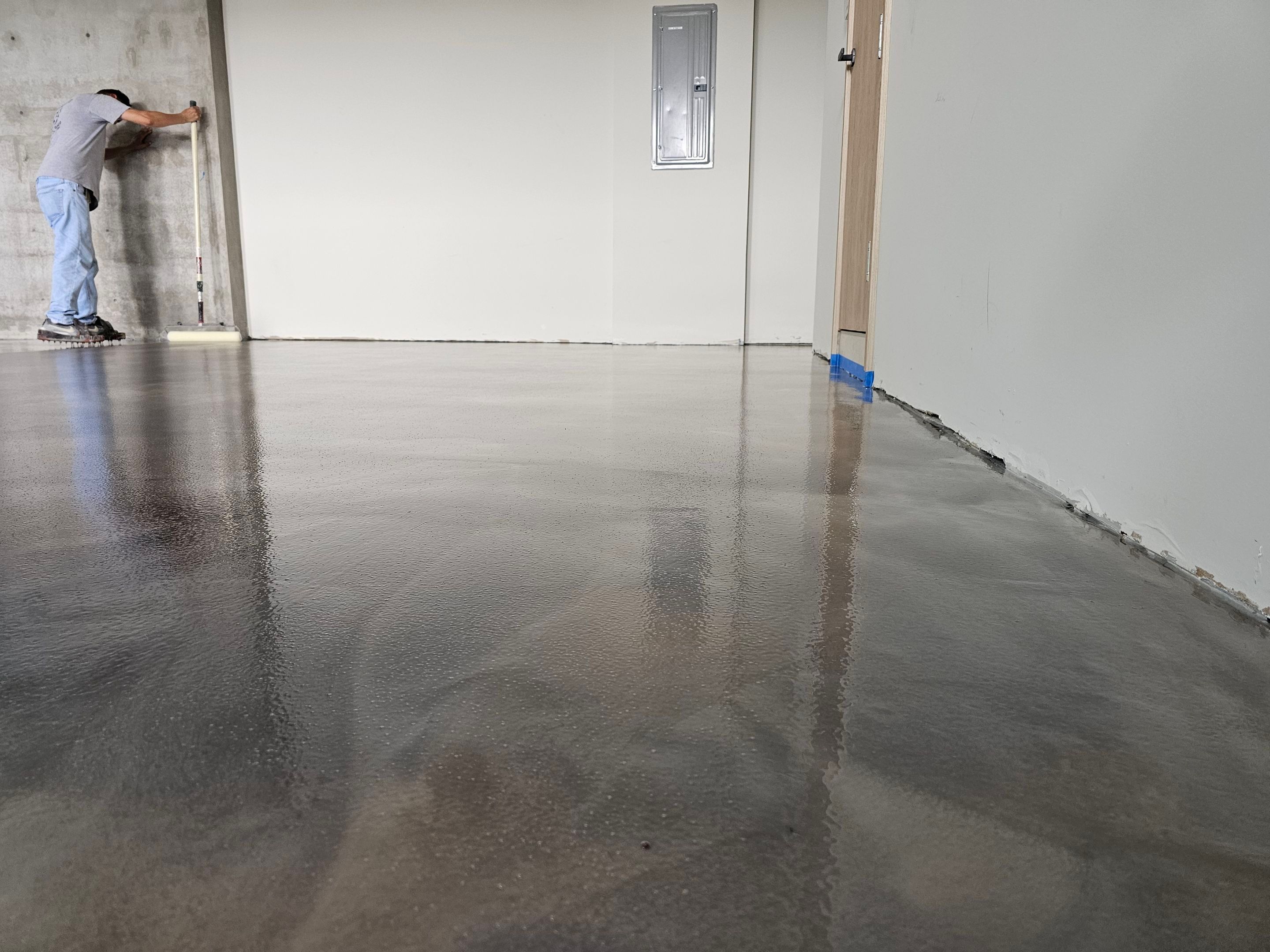Metallic Epoxy Garage by Seamless Surfaces