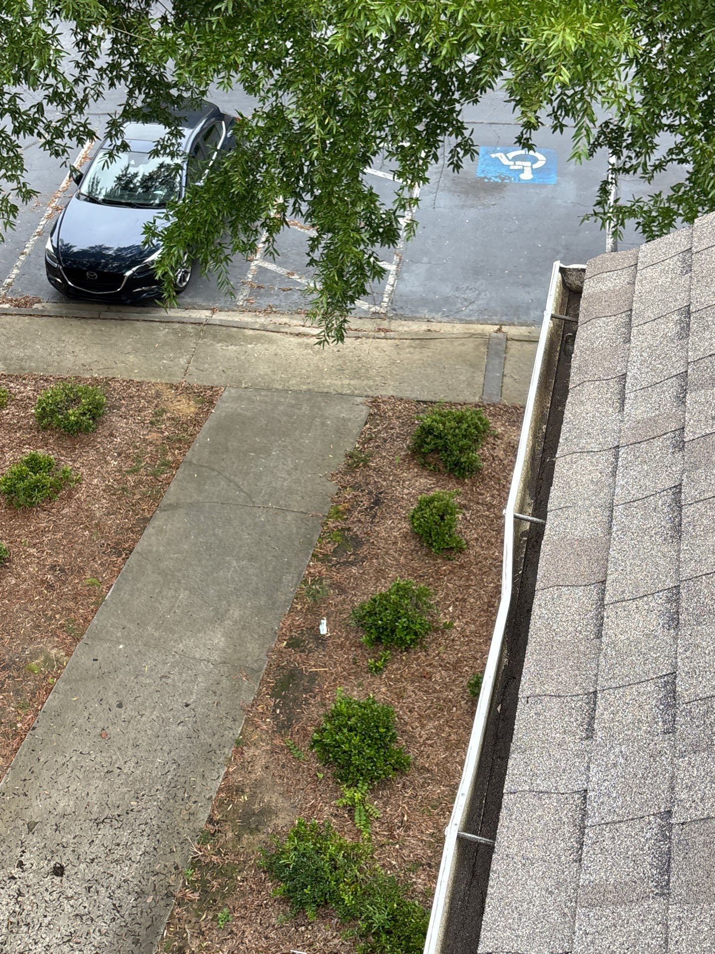 Commercial gutter cleaning Macon, GA after photo with clean gutters