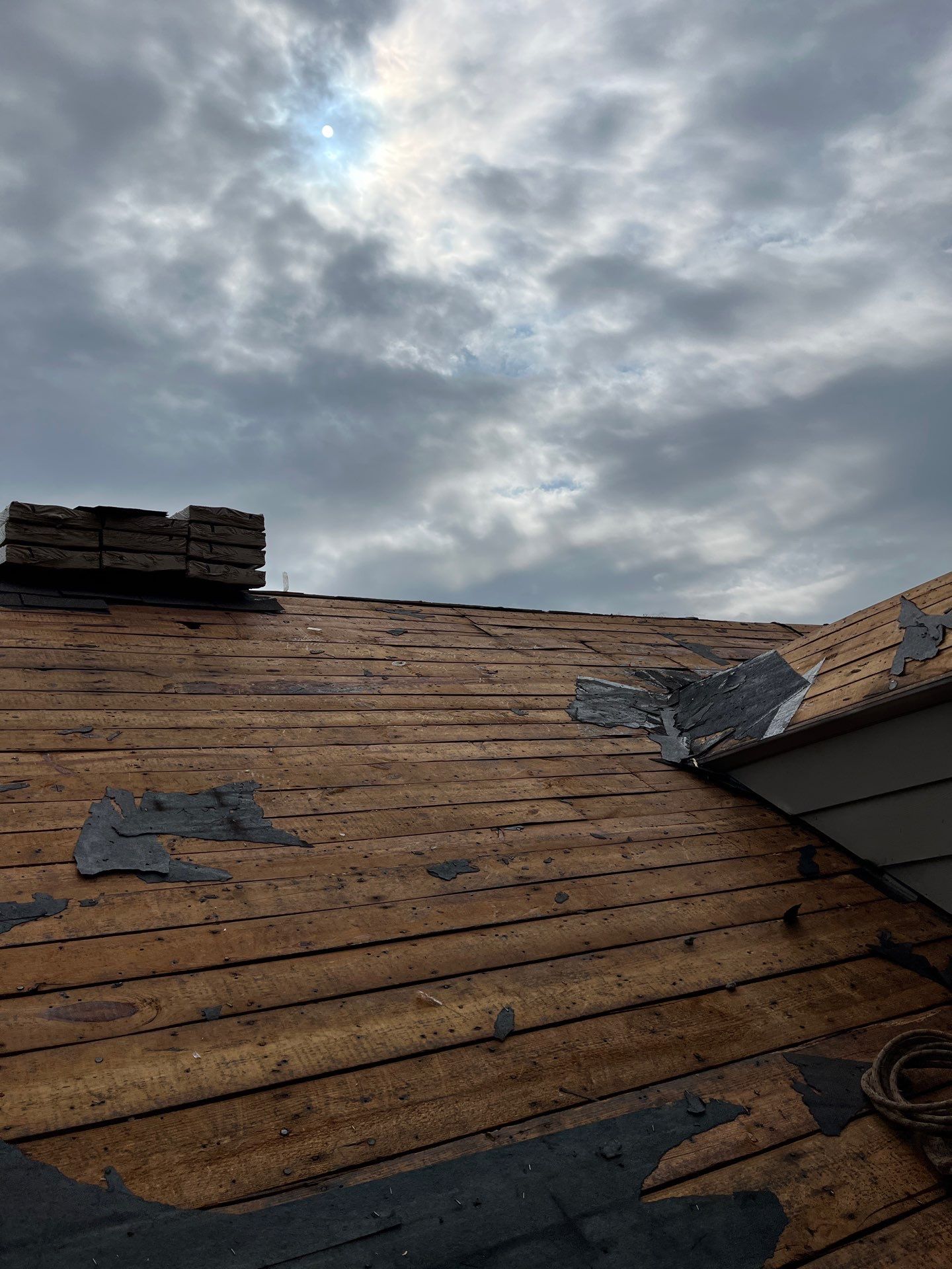 Falls Church: CertainTeed Landmark Pro Designer Shingles in Max Def Pewter by RM Banning, Inc.