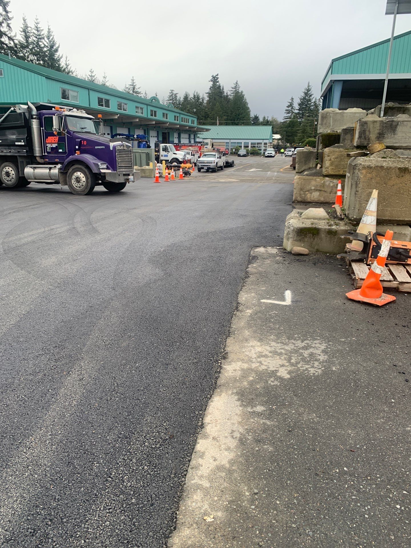 Asphalt Patch Repair | Lynnwood  by Jireh Asphalt & Concrete Inc 