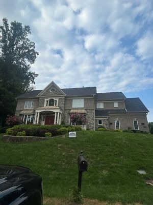 Great Falls : residential Roof with CertainTeed Landmark Pro in Max Def Moire Black 