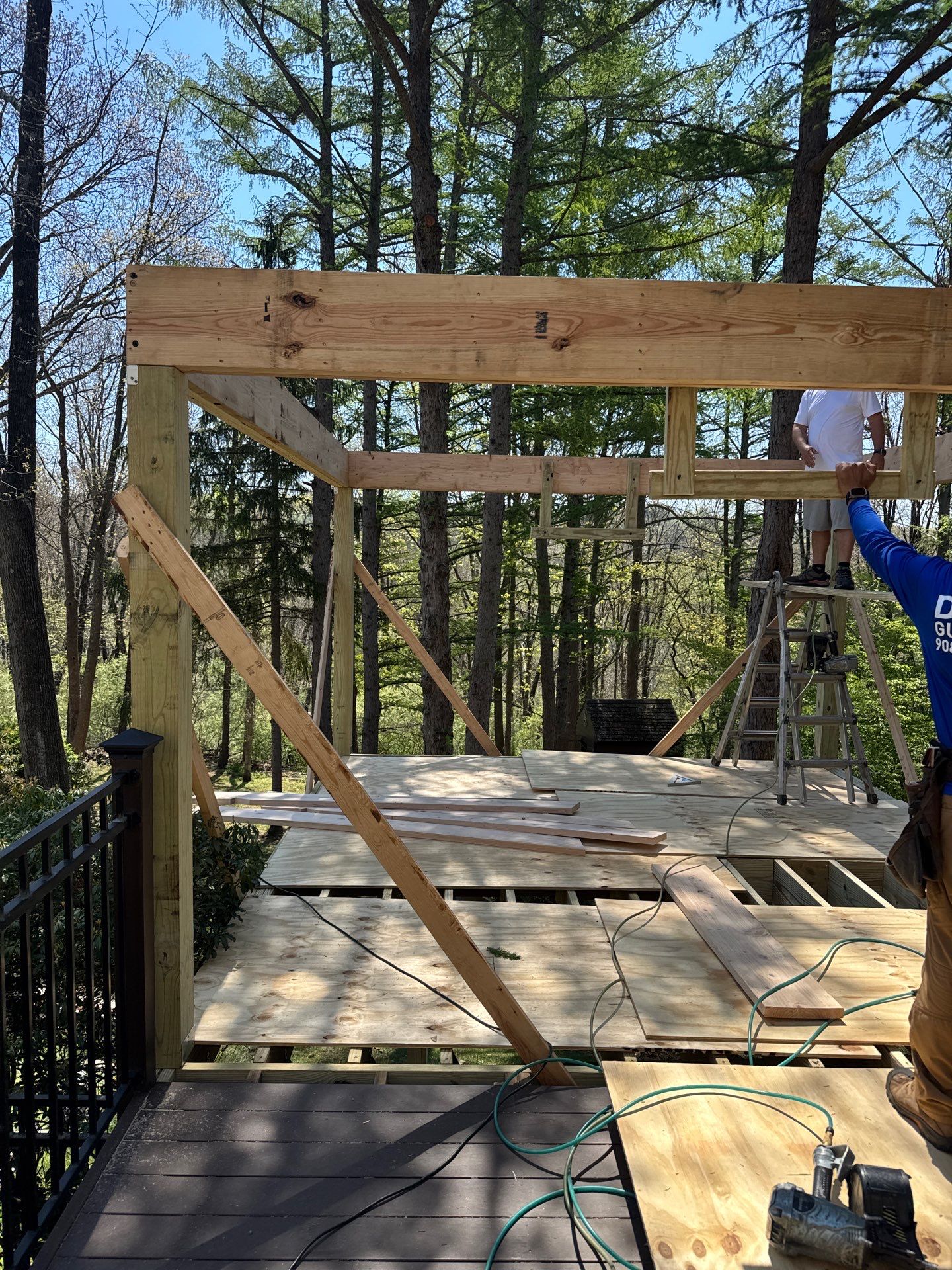 New Deck With a Screened In Porch In Mendham, New Jersey by deck guardian