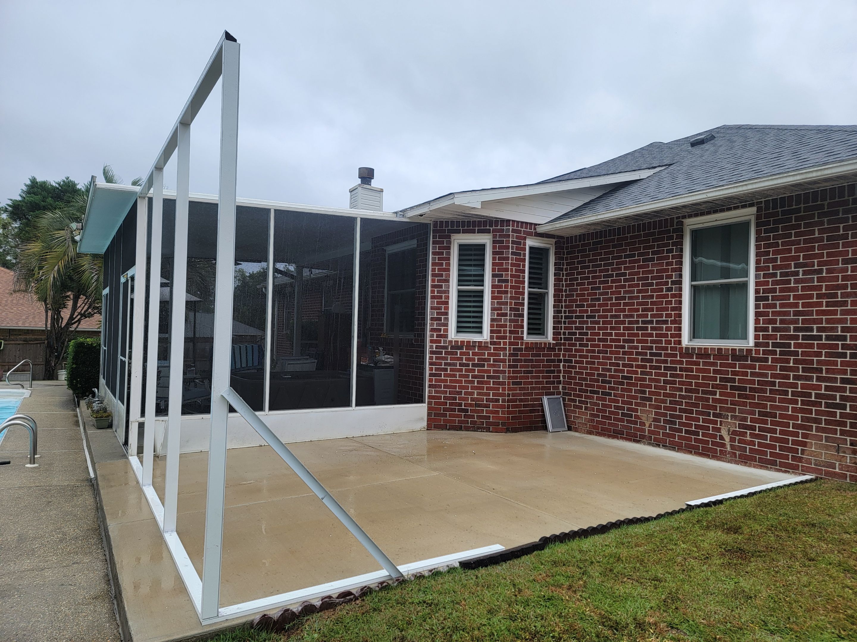 Pensacola Screen Room Using Titan's Colorbeam by Titan Sunrooms
