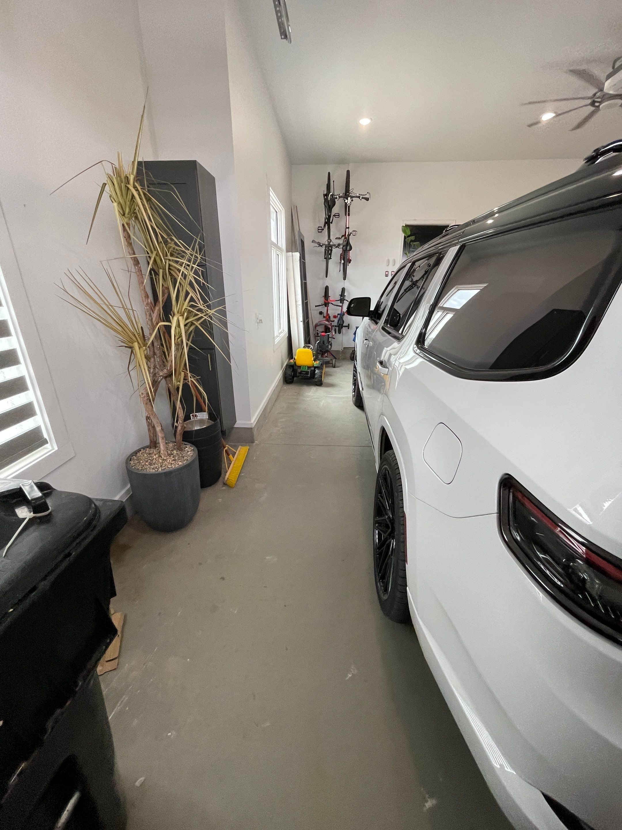 Gravel Flake Garage Floor Coating in Yankton by Select Painting, Coatings & Garage Cabinets