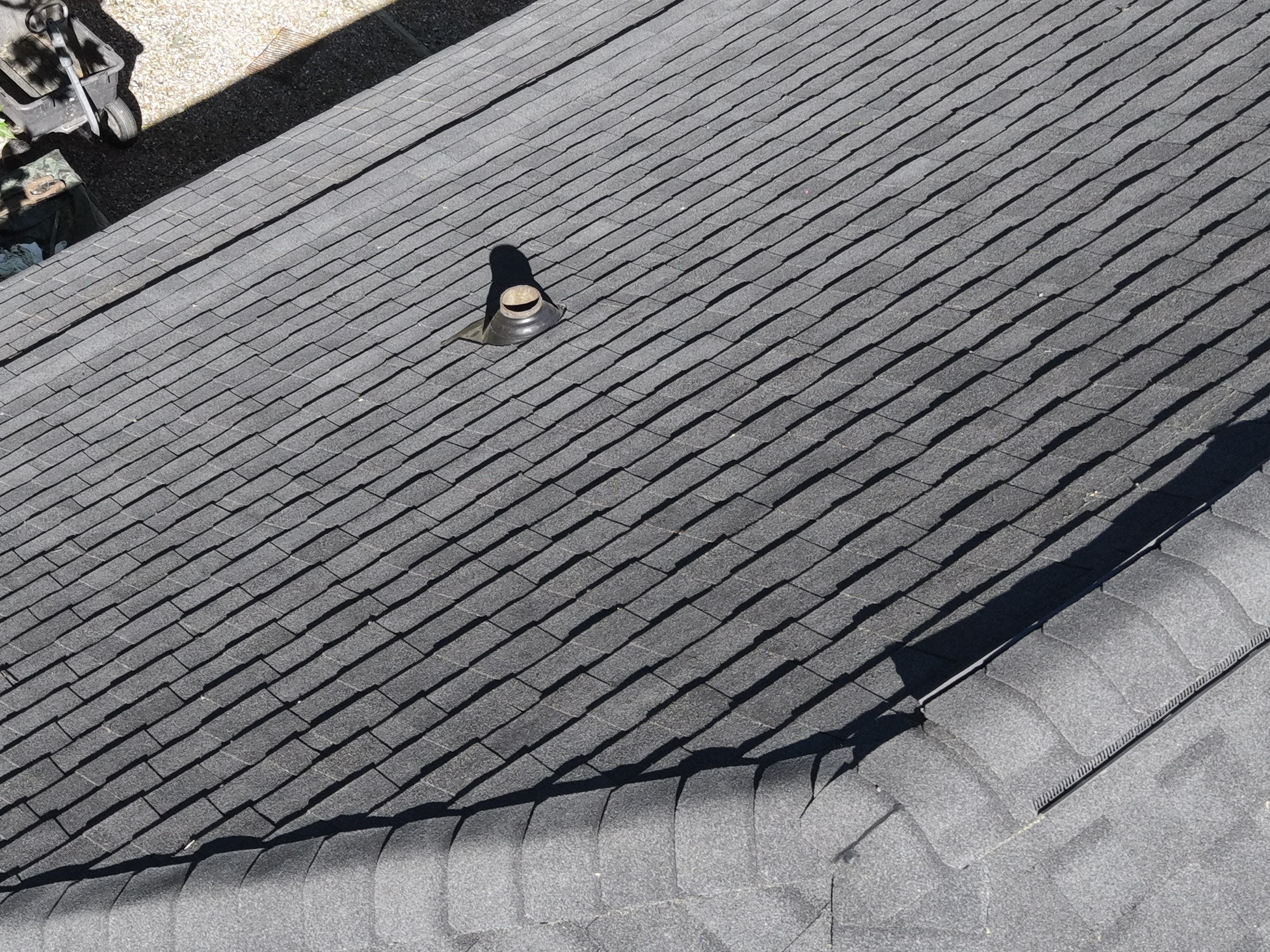 Residential Asphalt Shingle Roof Replacement for Home and Garage in Wenatchee by Alpine Roofing