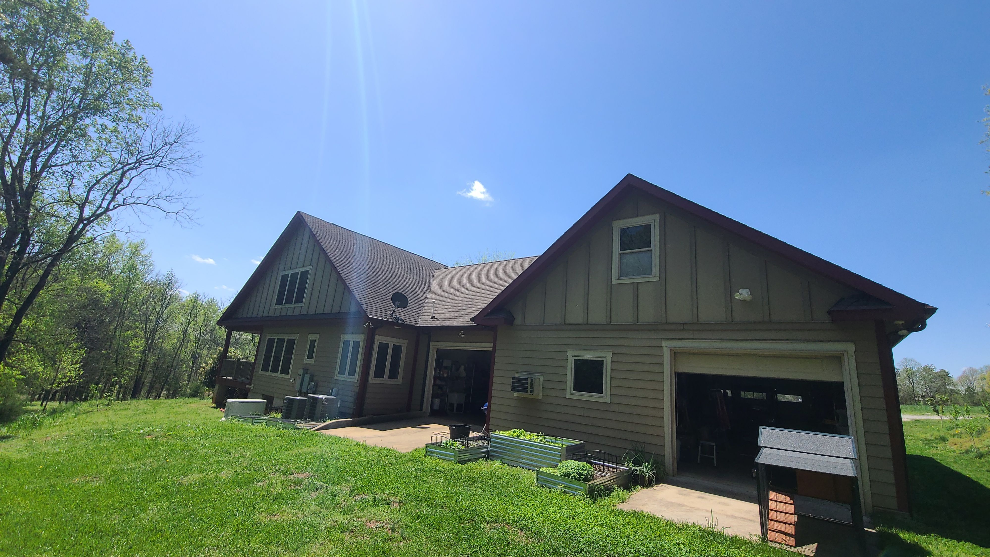 Tony's roof by BROCK BUILDERS 