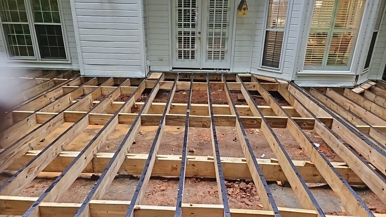 Jameswood Lane - Composite Deck Build by Pillar and Pine