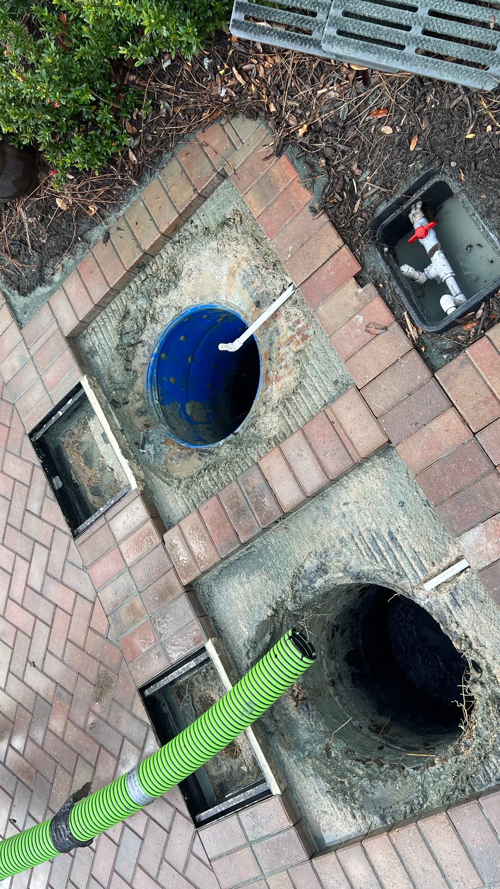 Cleaning Tennis Court Catch Basins by Don Mar, Inc. Storm Water Solutions