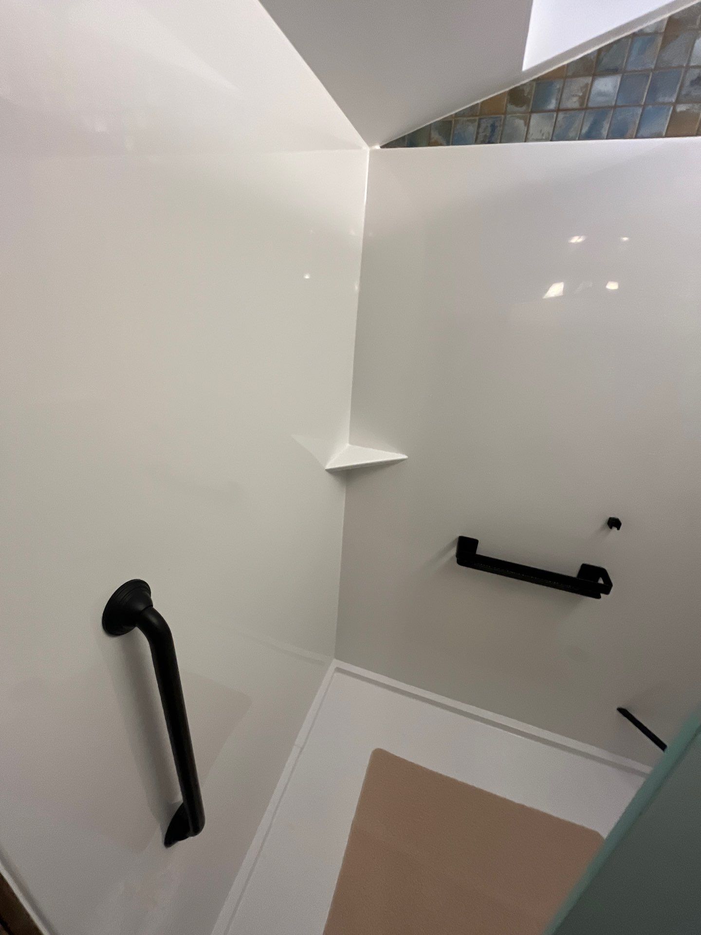 BathWorks of Michigan featured photo.