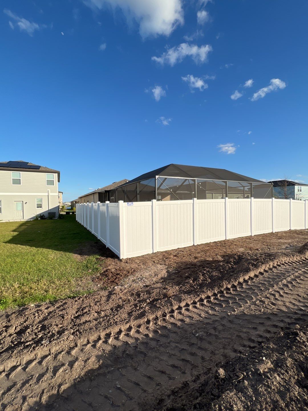 Ruskin, FL 6 ft Tall White Vinyl Privacy by Asap fence and gates, LLC