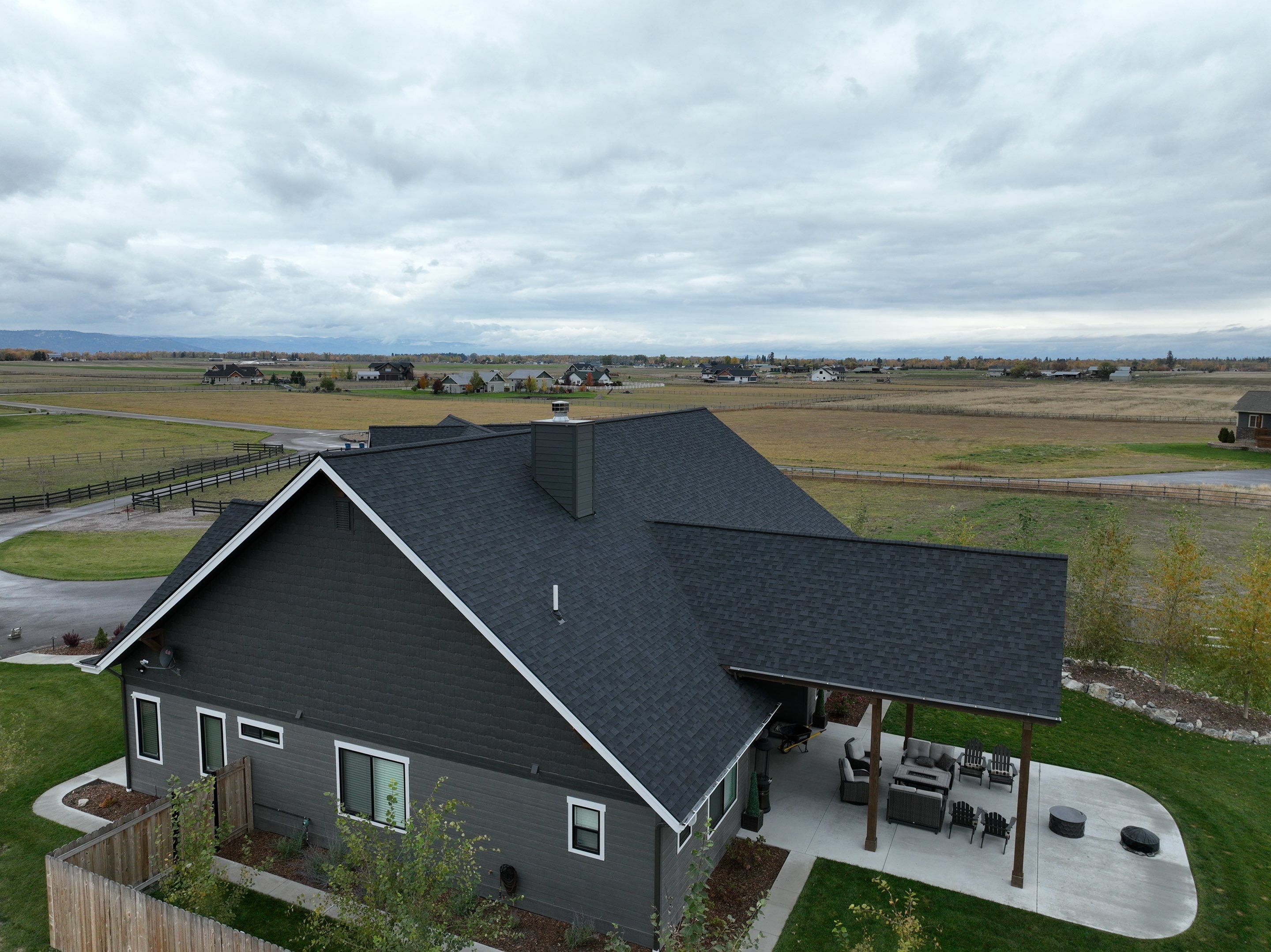 Owens Corning TruDefinition Duration - Onyx Black by Montana Roofing Solutions