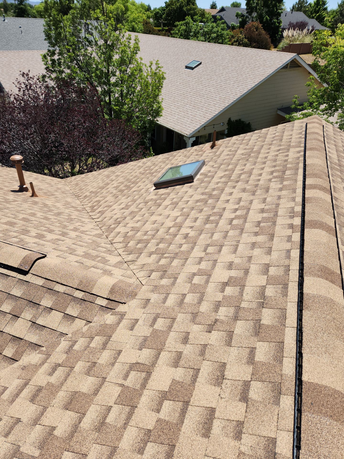 Prescott Valley Roof Replacement With GAF Timberline HDZ Shakewood Shingles by Badger Roofing