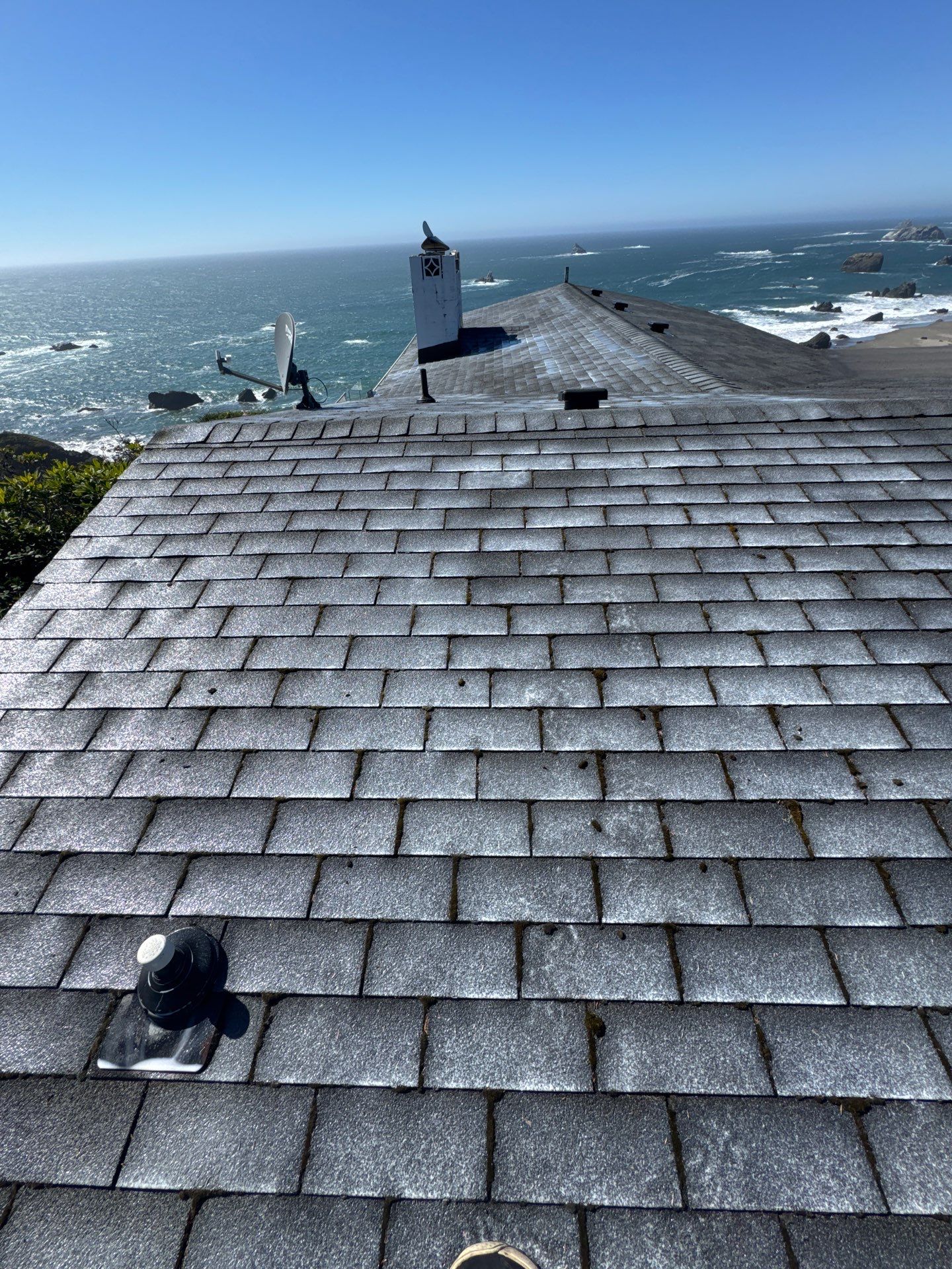 Project in Brookings by Roof Maxx of Grants Pass