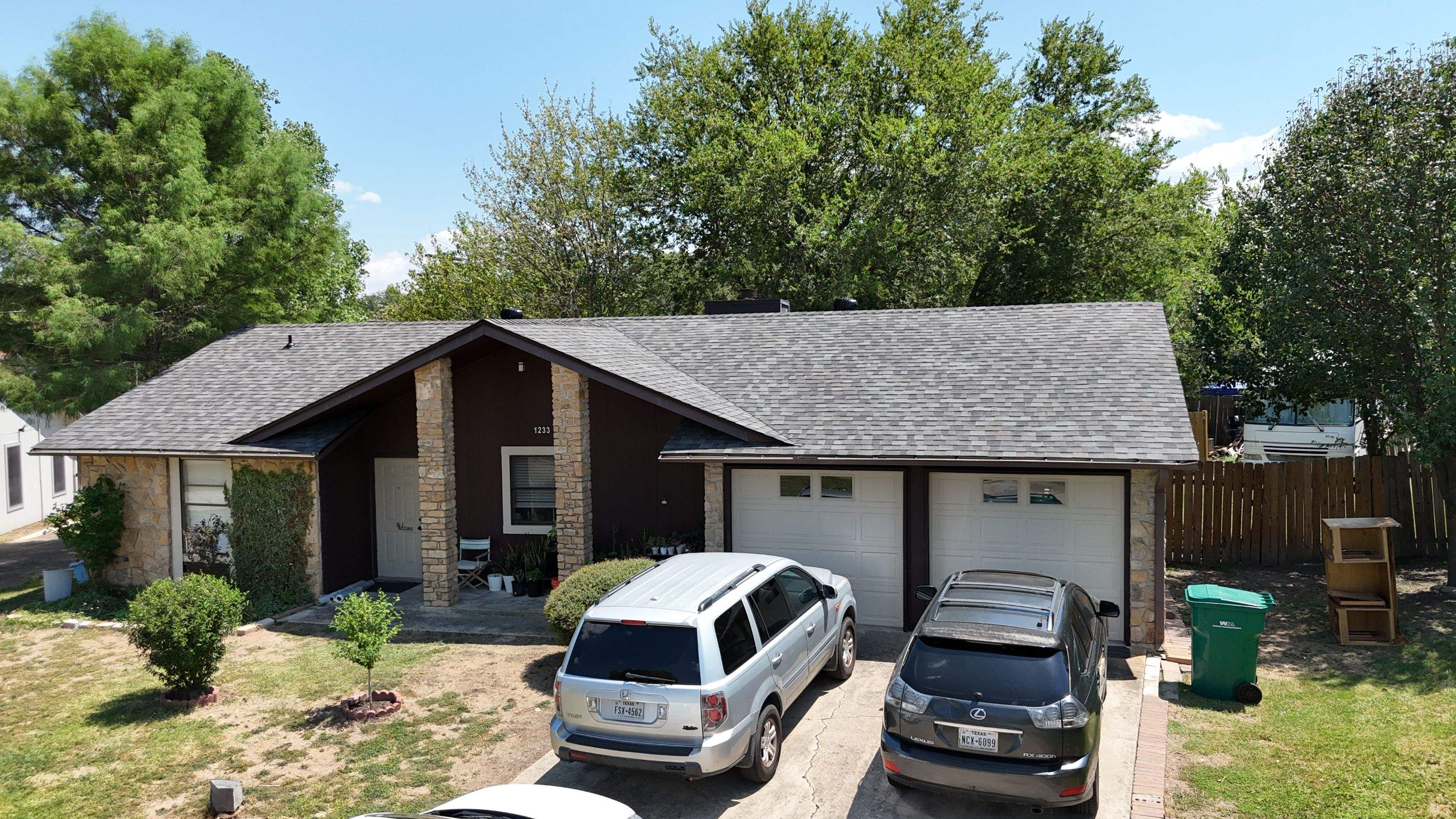 Williamsburg Gray - Owens Corning TruDefinition Duration by RoofsOnly.com