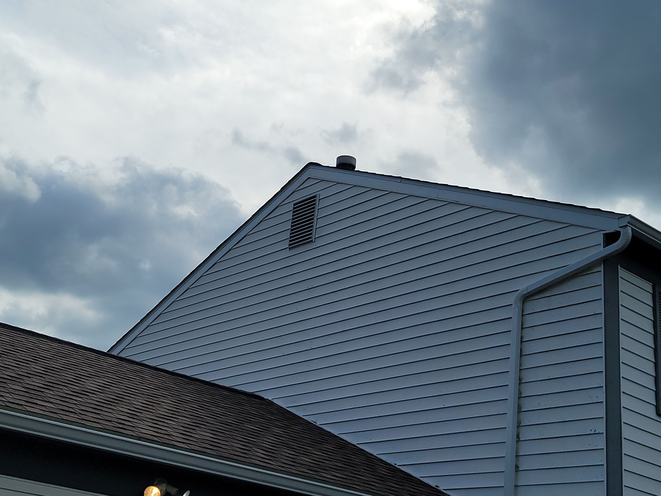 Atlas Pinnacle, Color: Weathered Wood, Drip Edge, Color: Royal Brown by Eagle Eye Roofing