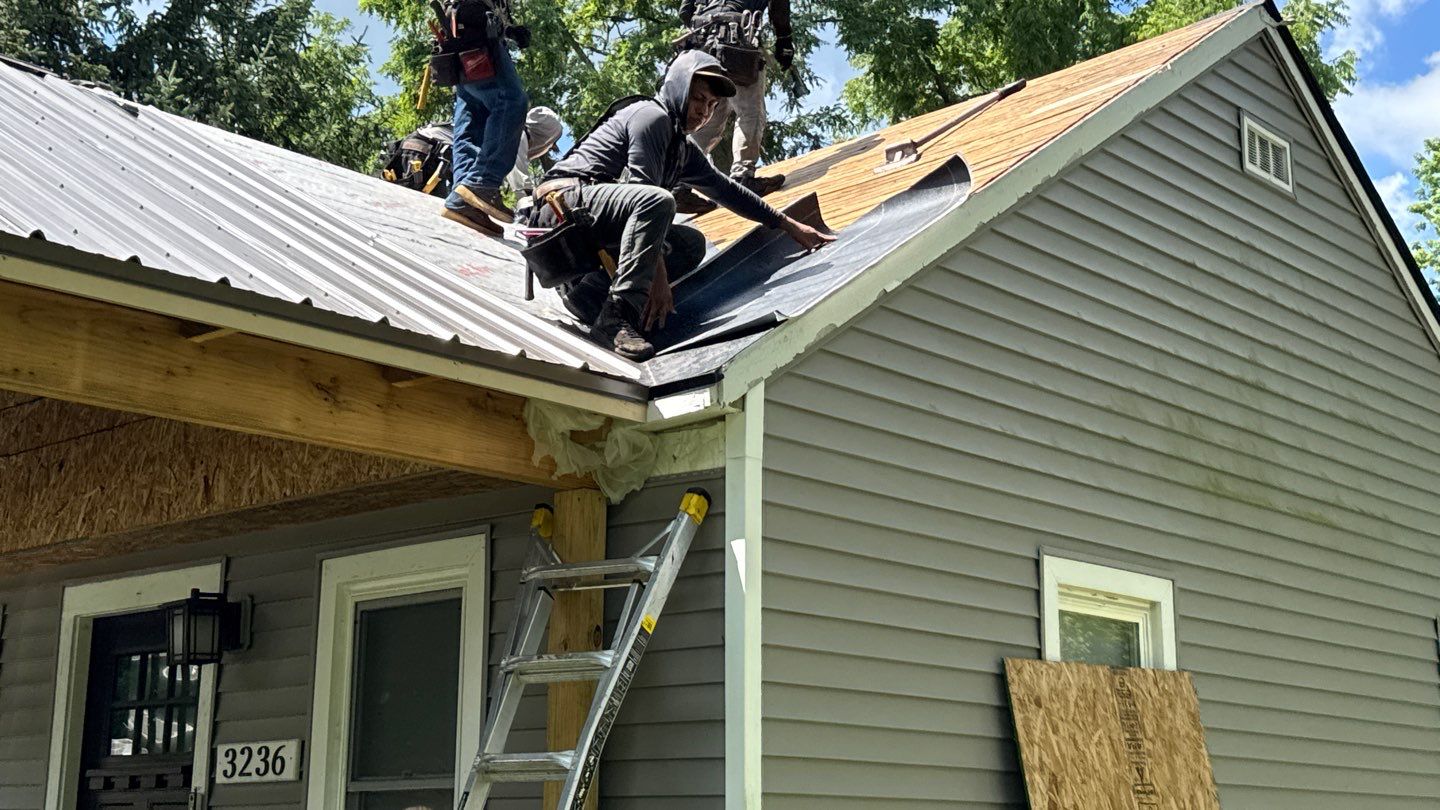 Roof Replacement using Owens Corning Peppercorn by 180 Contractors