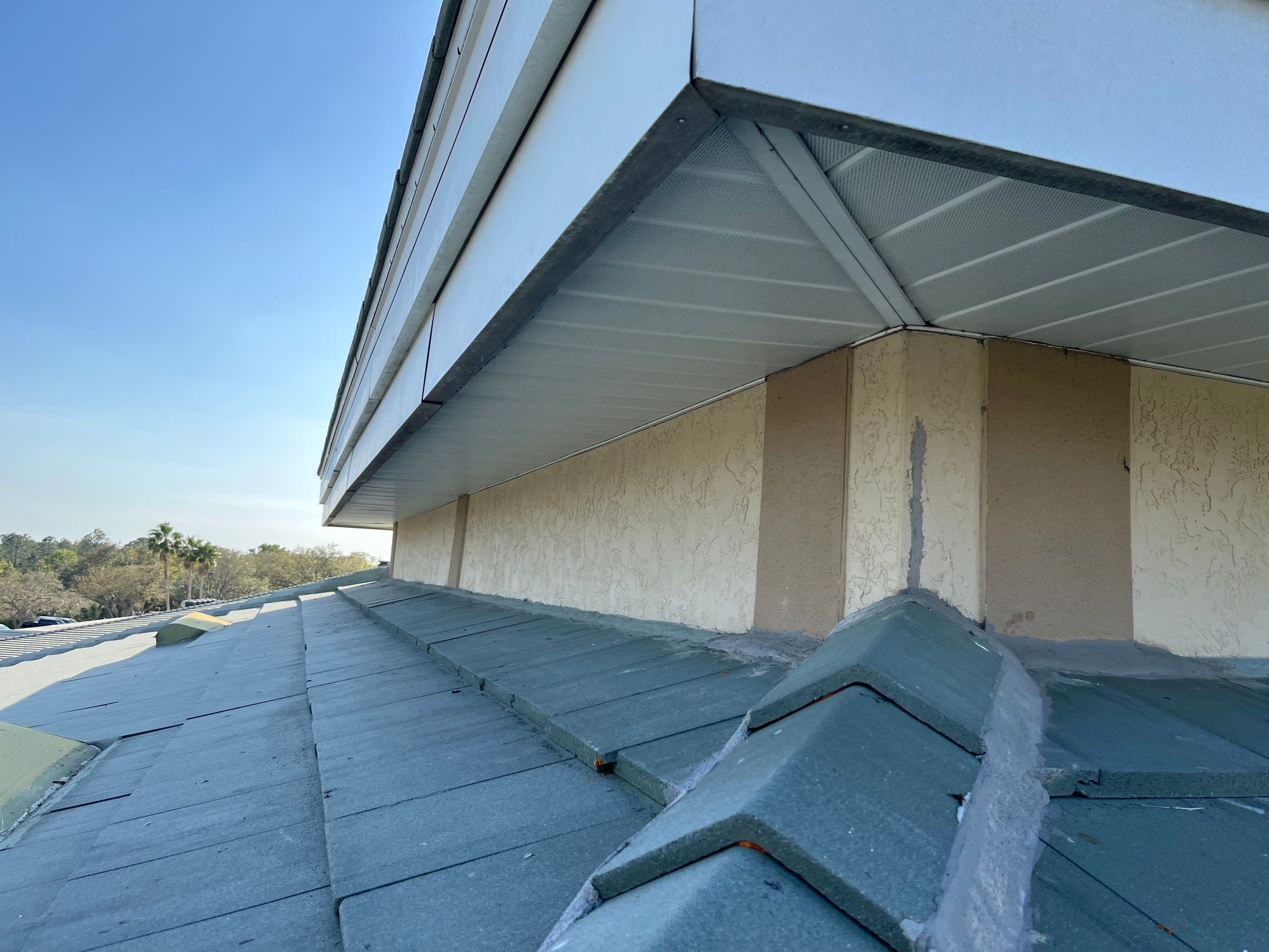 Soffit and Fascia Installation in Sarasota FL by Gutter Professors
