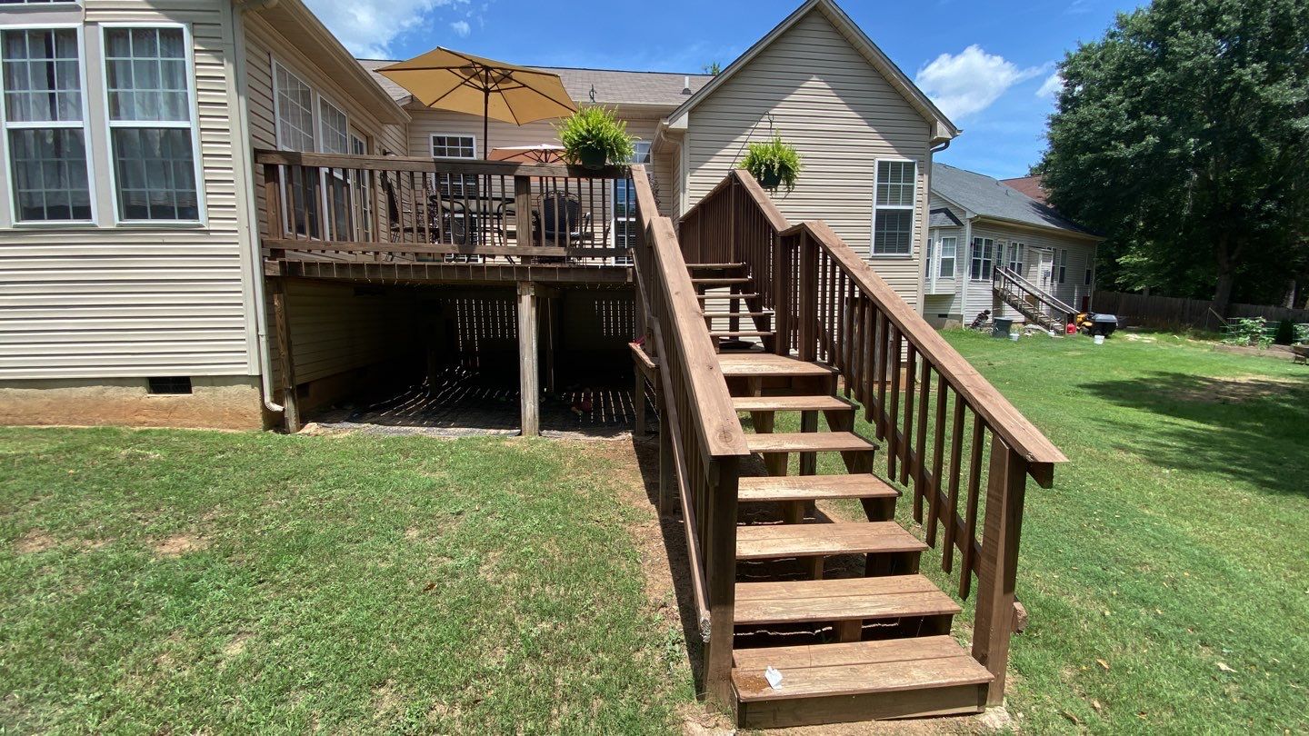 Deck using Wood Sealant by DuraSeal