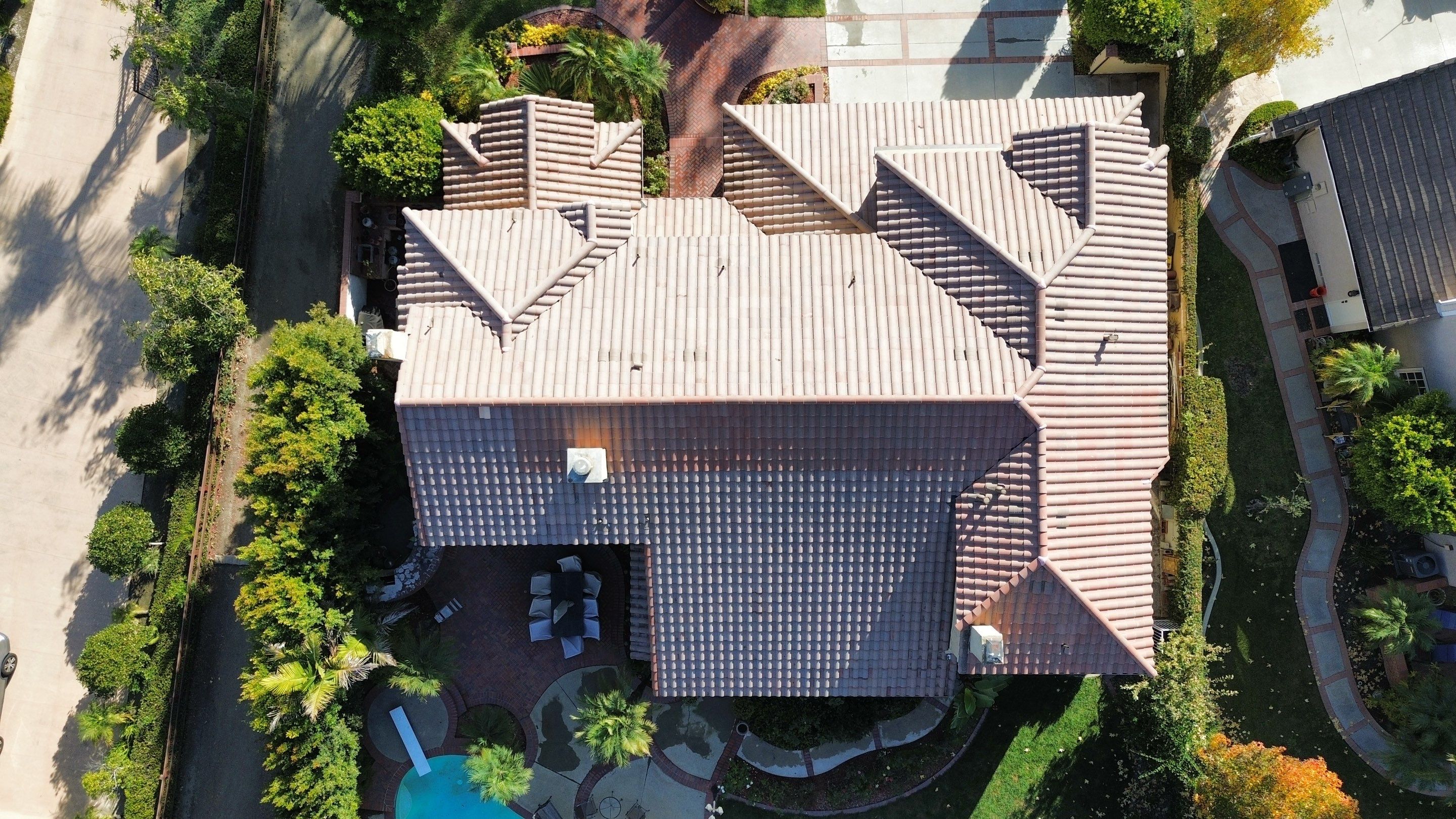 Roof Cleaning by Pirate Pete’s Power Washing