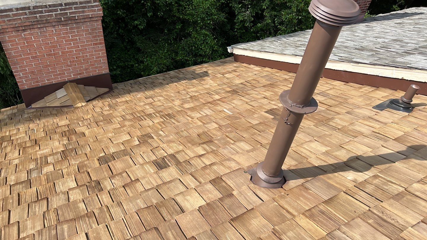 Falls Church - 18" Perfection CCA Shakes in Western Red Cedar by RM Banning, Inc.