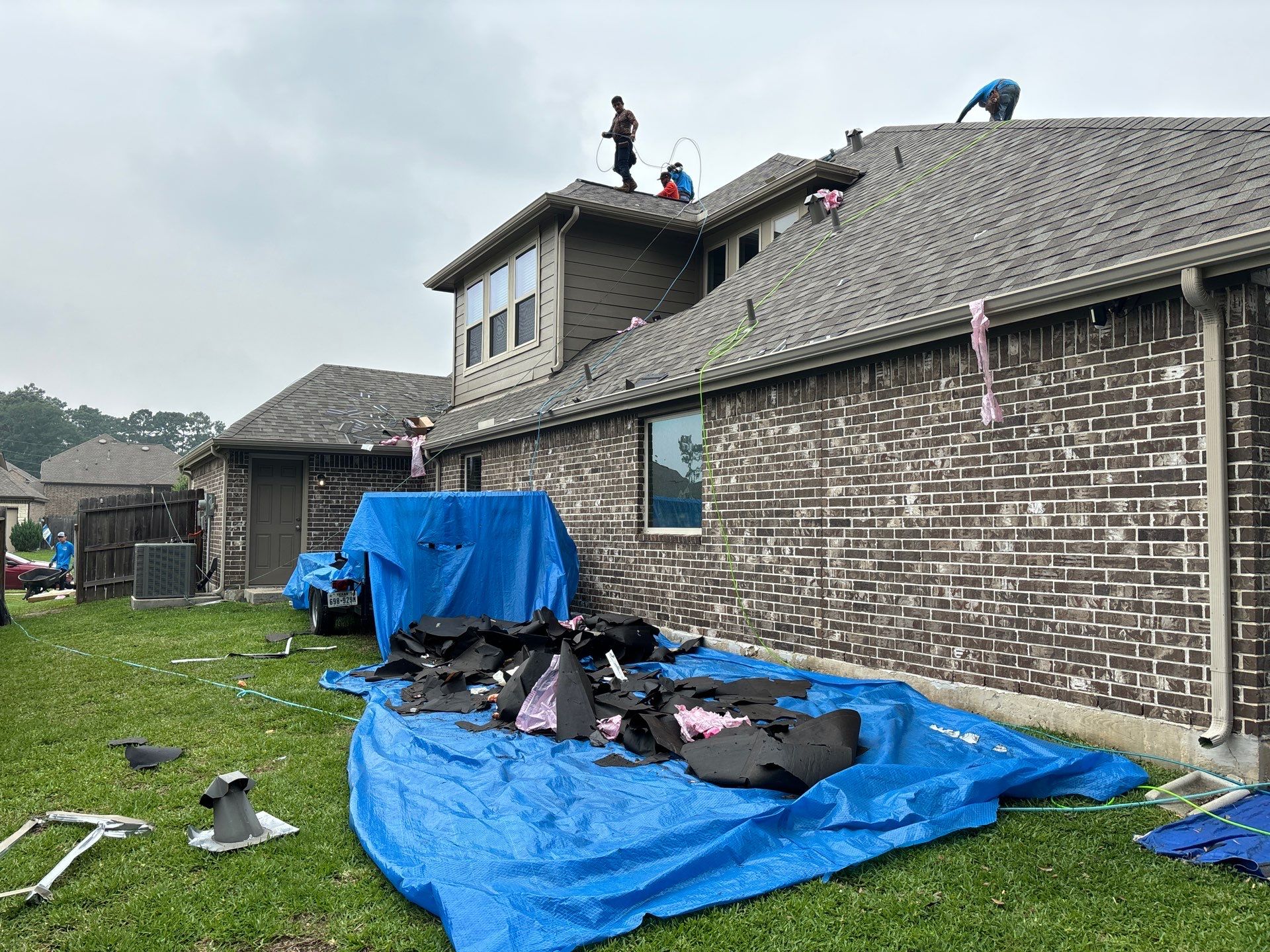 Residential Roofing Installation using Owen's Corning Duration (Lifetime) Shingles by Roof Repair Company