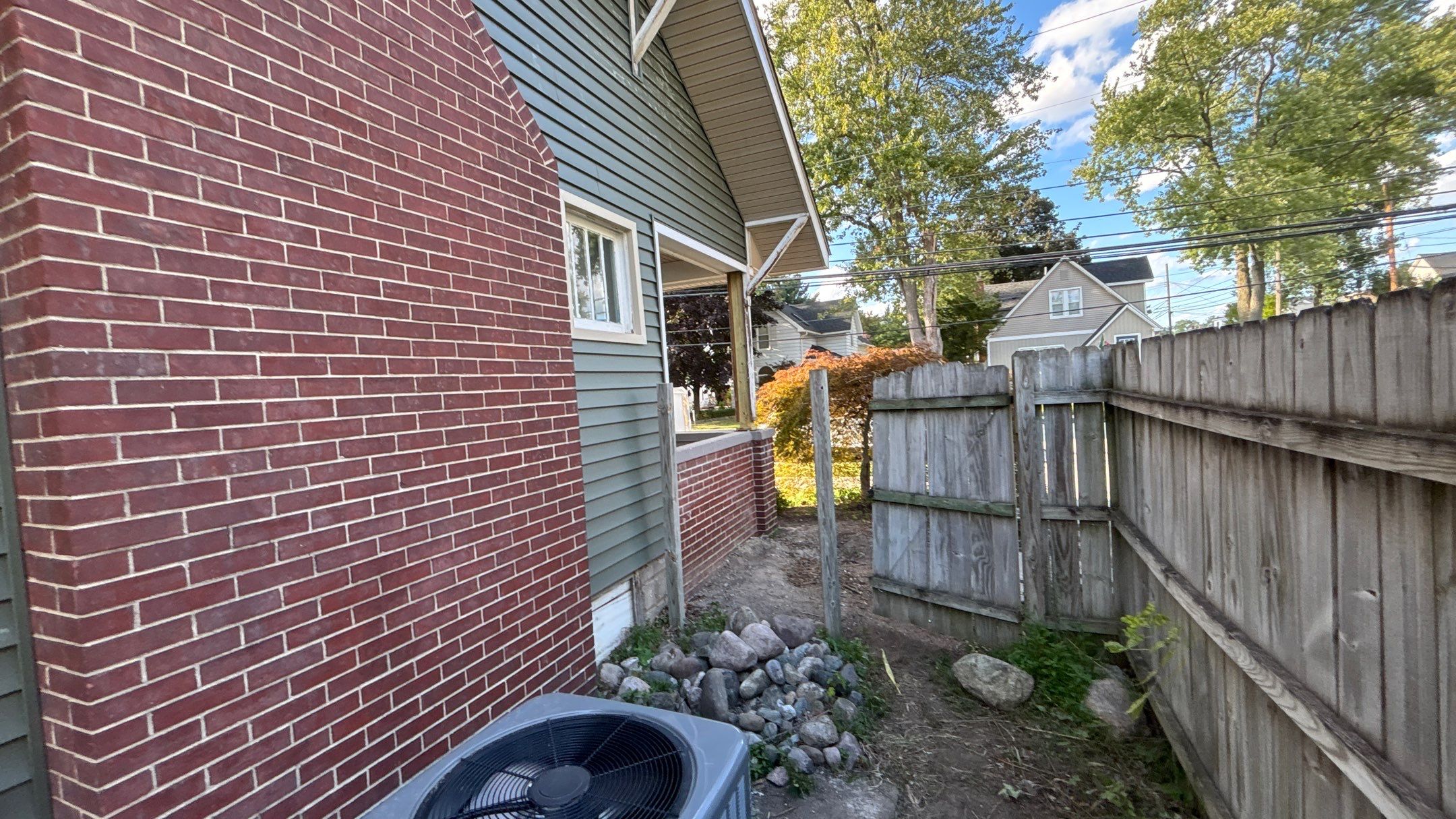 Siding Replacement using Alside Charter Oak D4.5" Deep Moss by 180 Contractors