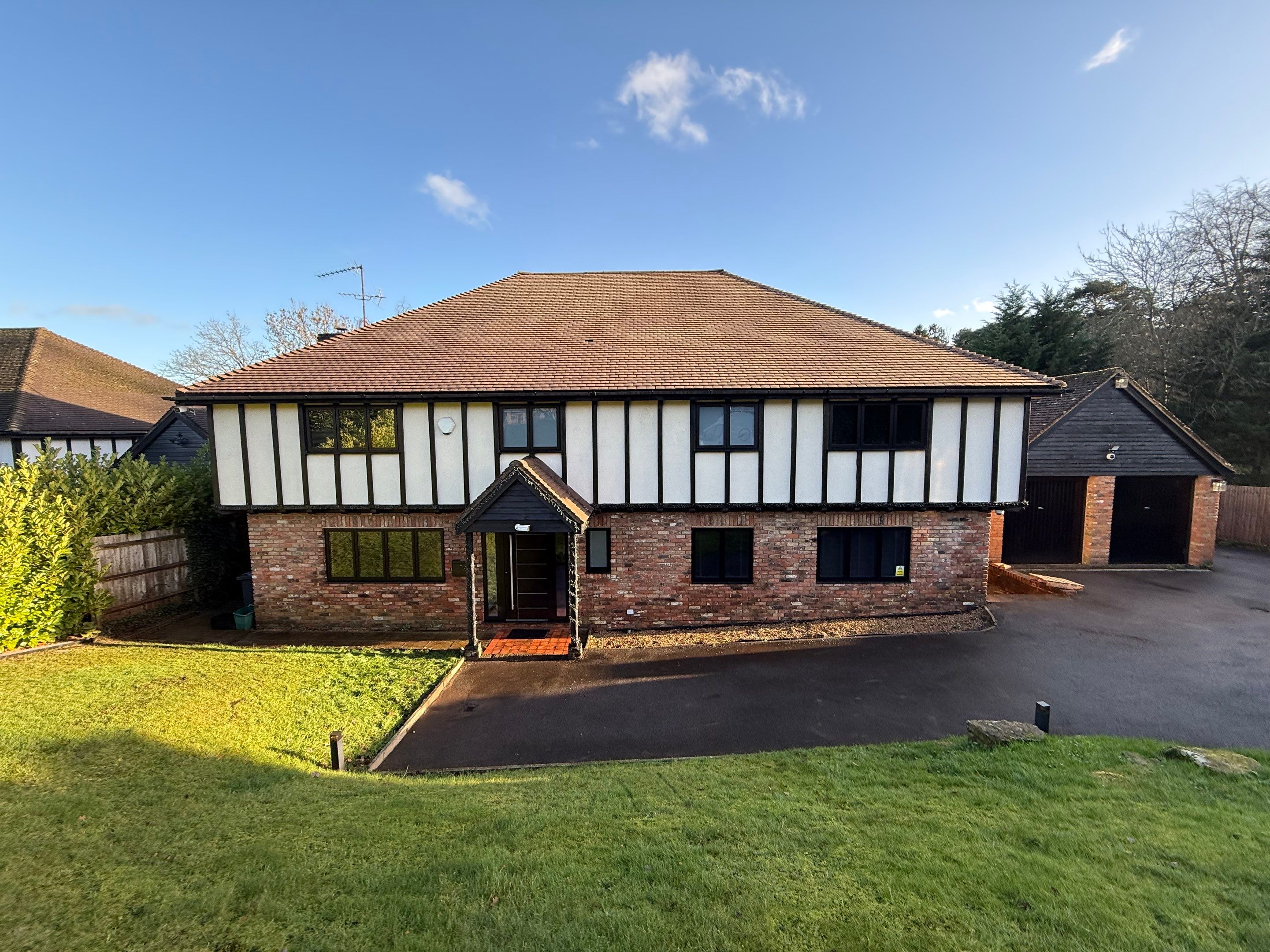 Roof Cleaning Kingswood by Ges Exterior Cleaning ltd