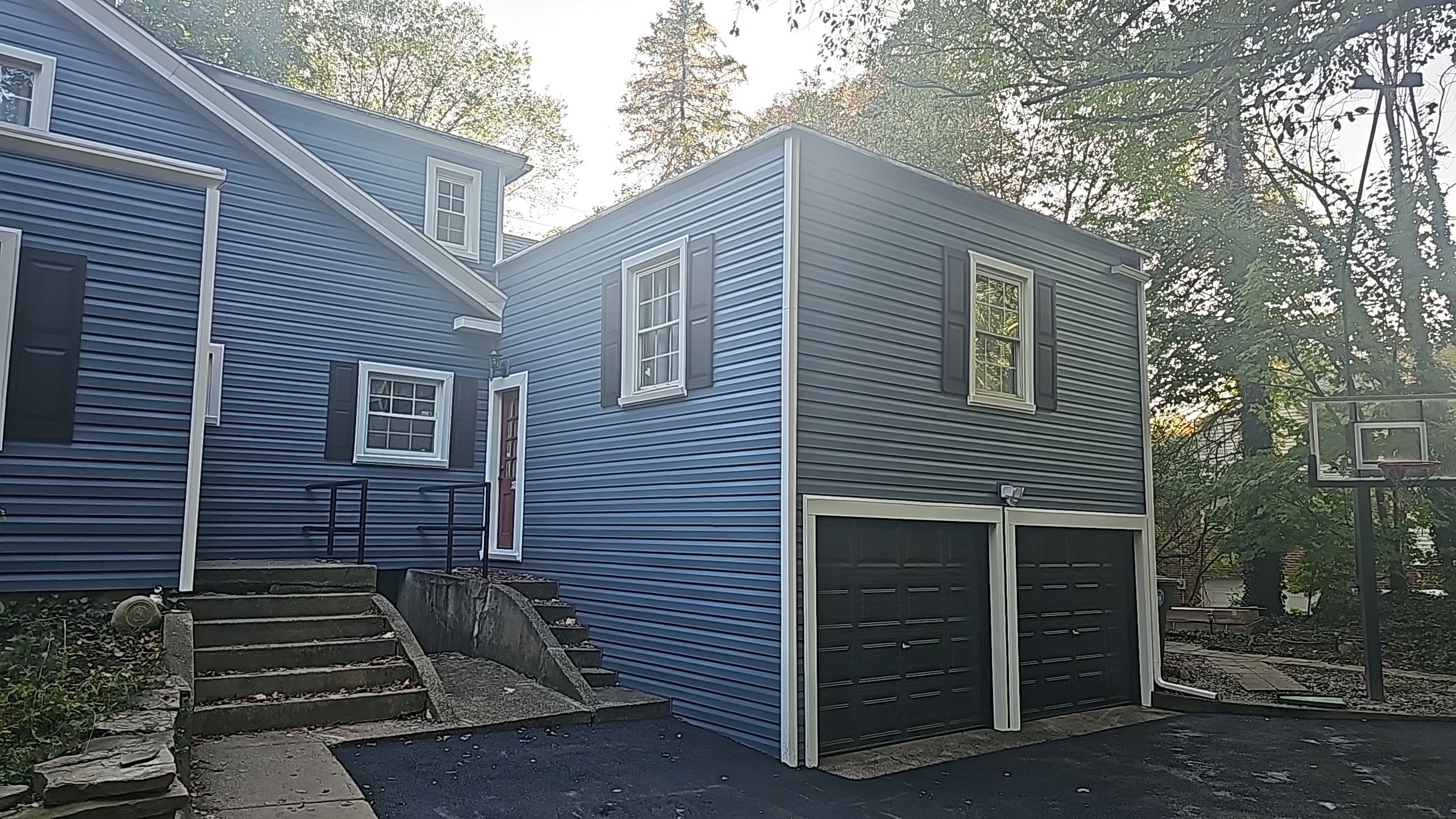 Norandex Cedar Knolls, Color: Jamestown Blue by Eagle Eye Roofing