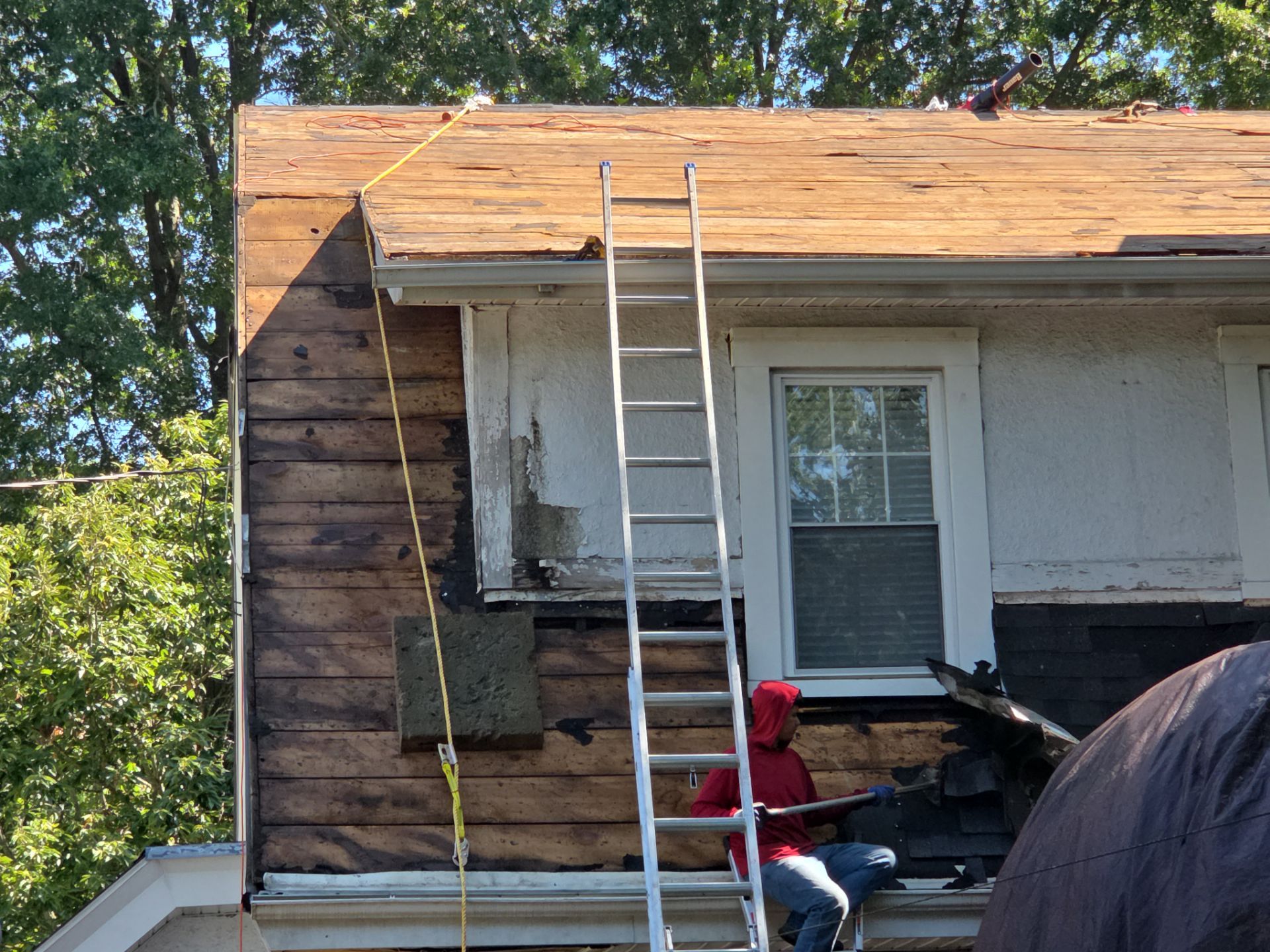 Charleston WV IKO Dynasty Roof Replacement – Premium Asphalt Shingles & Expert Installation by Mr. Roofer