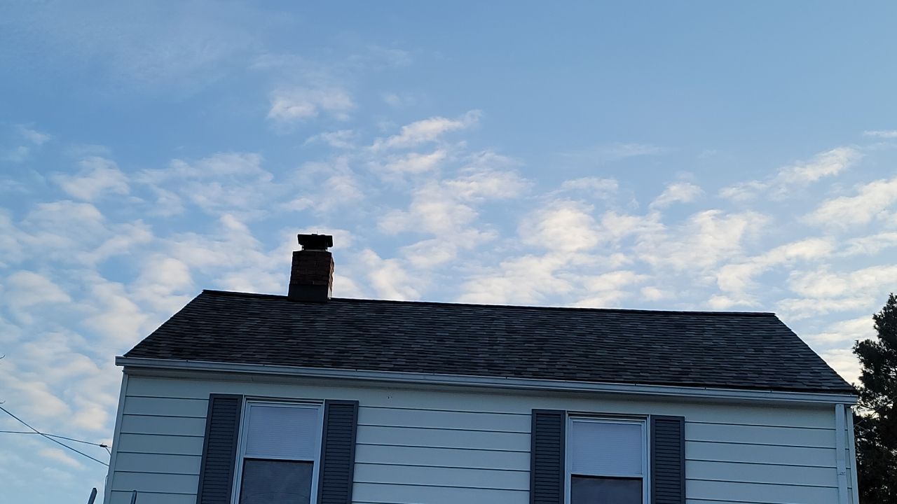 ATLAS PINNACLE COLOR: SCOTCHGARD HEARTHSTONE DRIP EDGE: WHITE by Eagle Eye Roofing