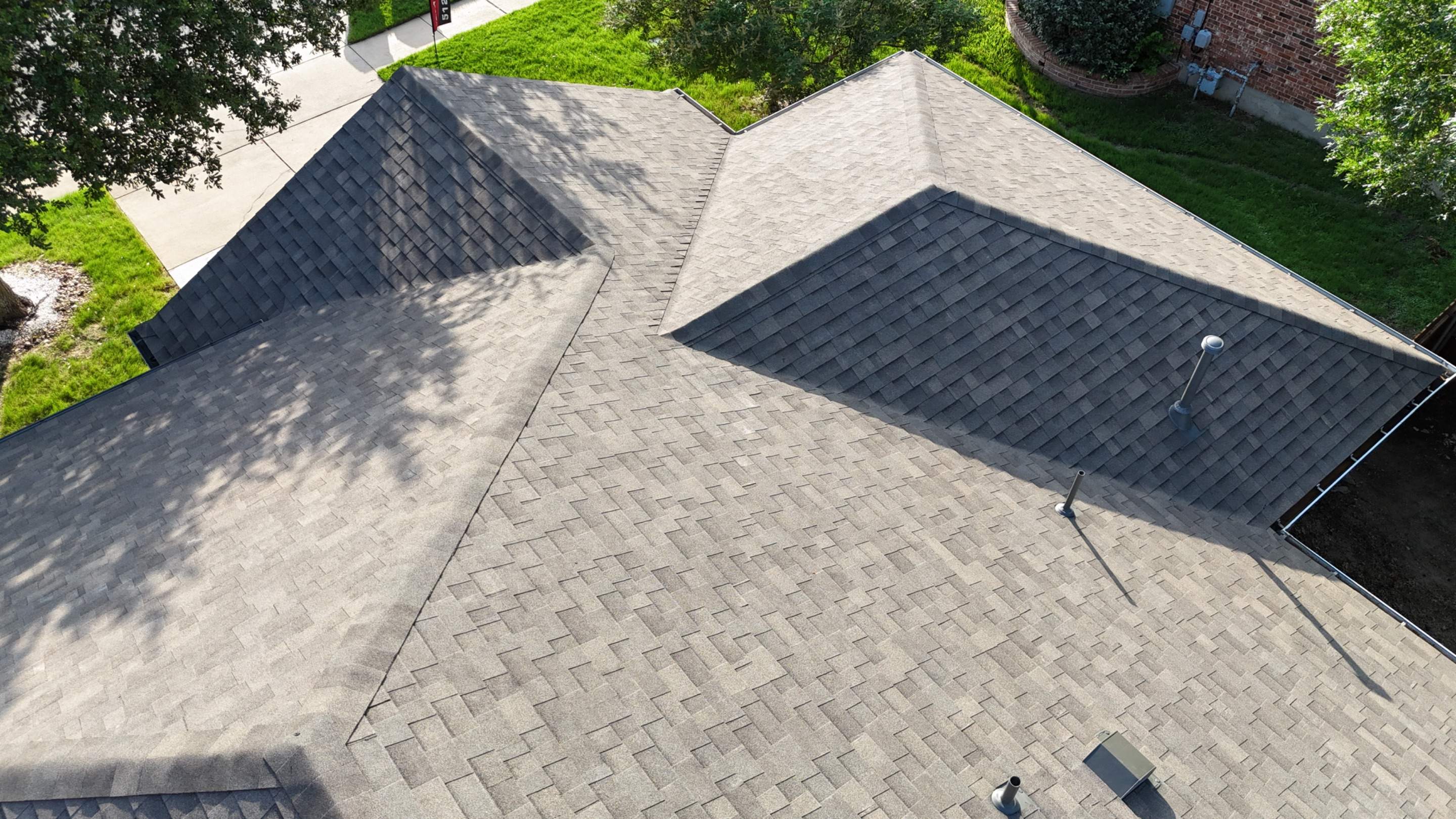 Weathered Wood - Malarkey Vista by RoofsOnly.com